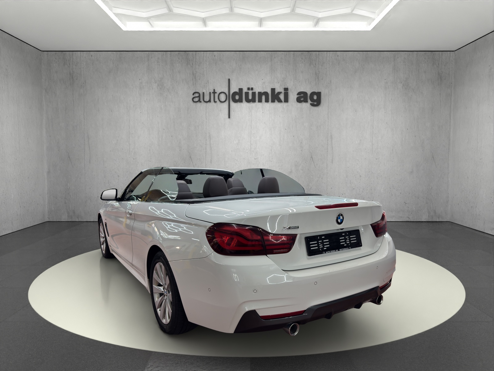 BMW 440i Cabriolet xDrive M Sport Individual Steptronic-showroom-element-2