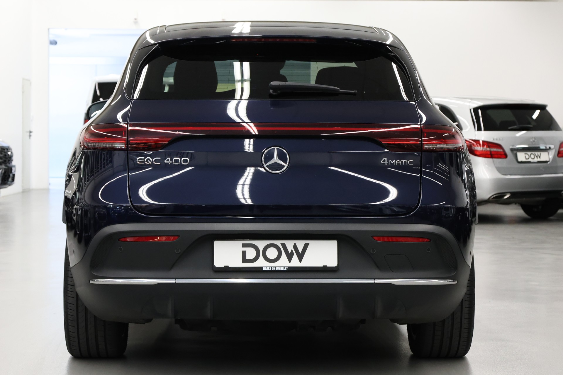 MERCEDES-BENZ EQC 400 AMG Line 4matic-image-6
