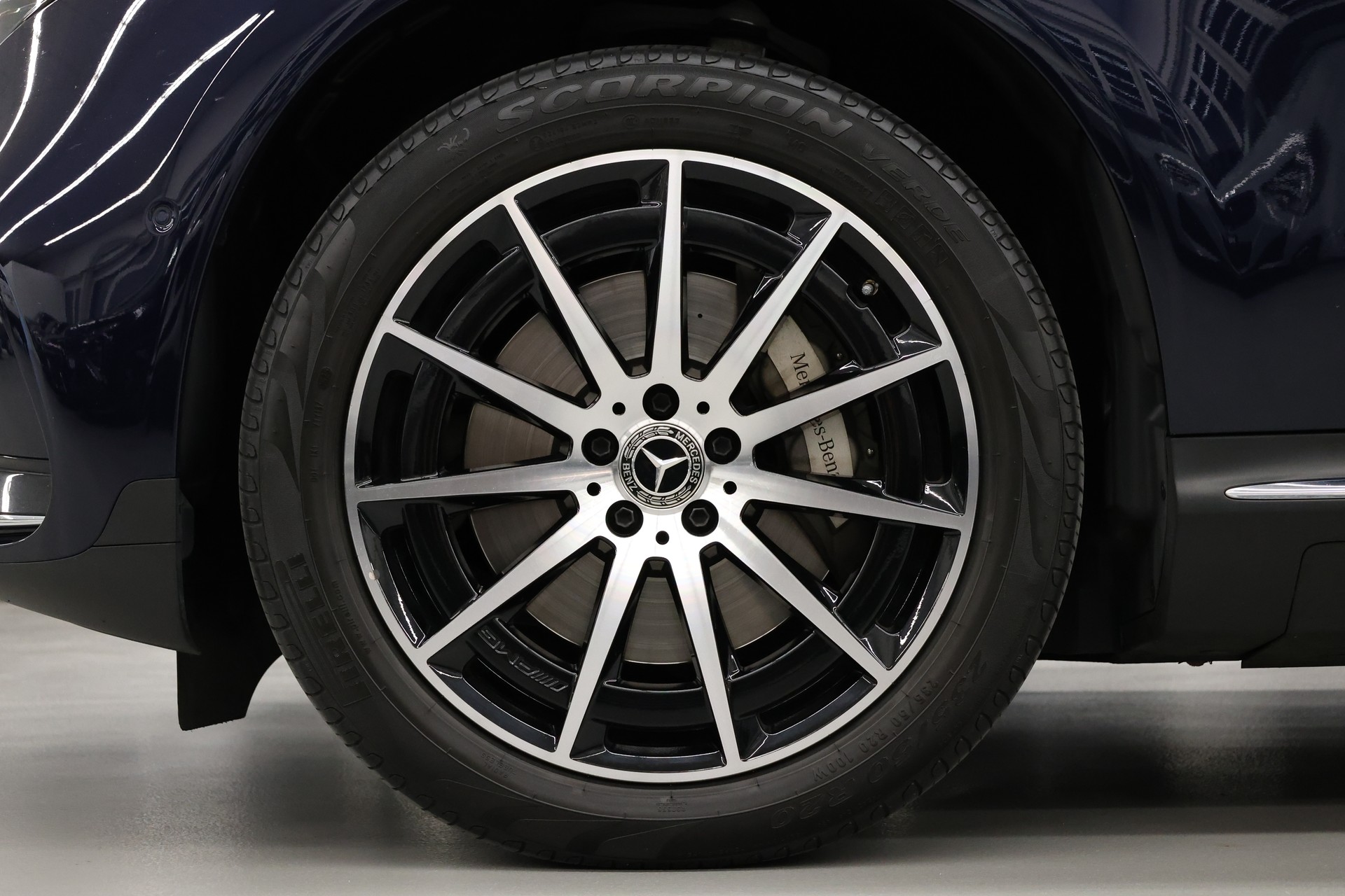 MERCEDES-BENZ EQC 400 AMG Line 4matic-image-10