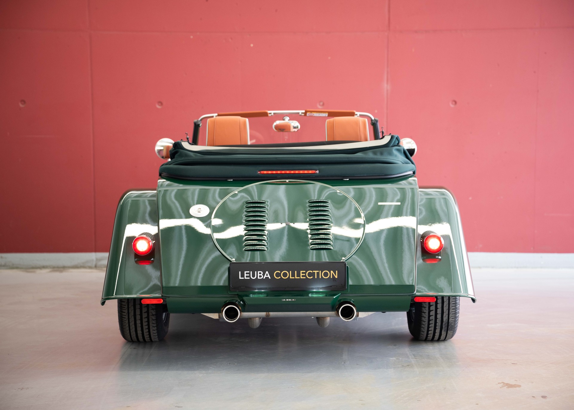 MORGAN Plus Four 2.0 Bespoke (MY 26, Swiss new car, 1 of 1 configuration, Porsche Irish Green, 30-month factory warranty)-showroom-element-3
