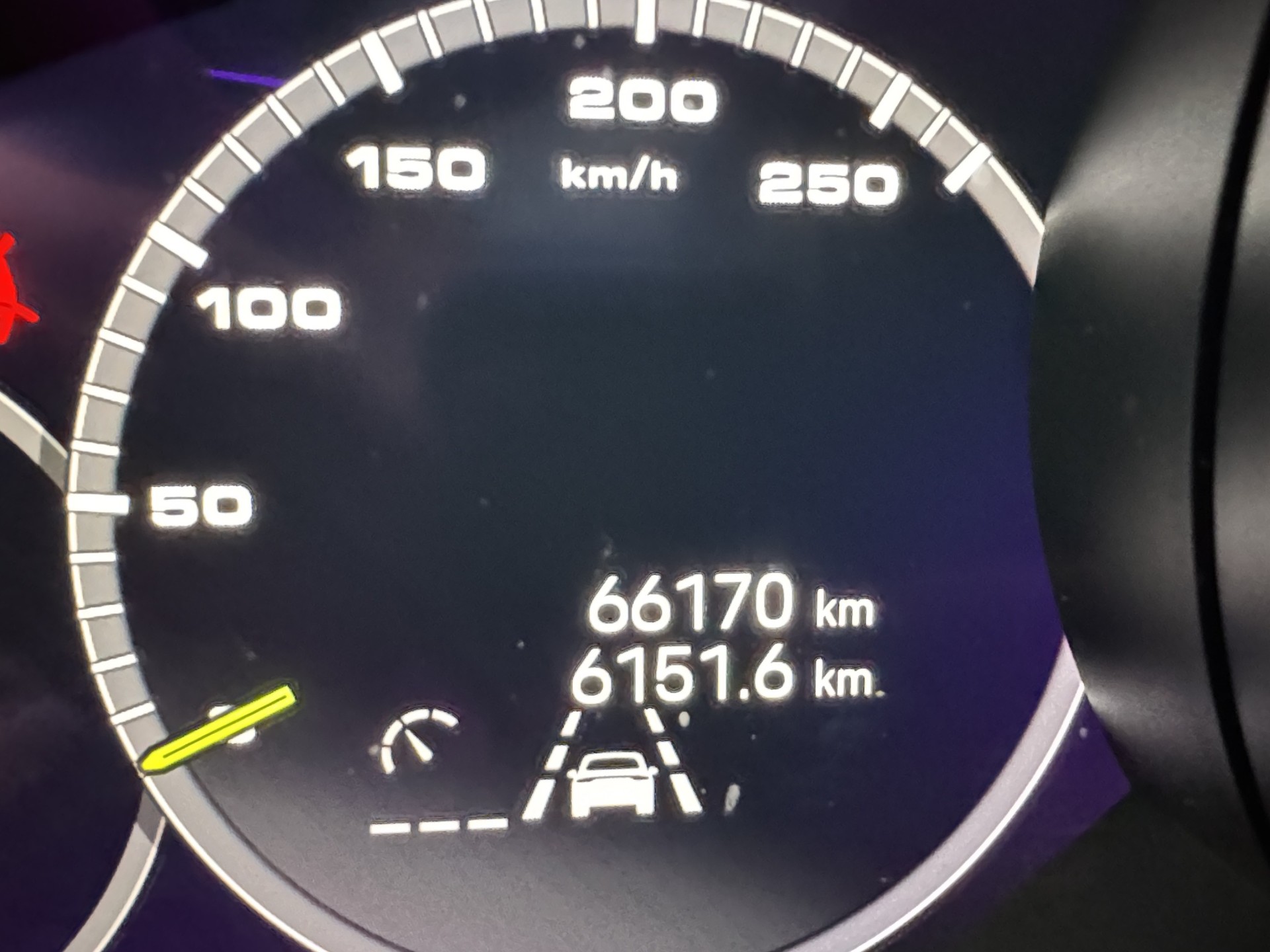 PORSCHE Cayenne Coupé 3.0 V6 E-Hybrid-image-19