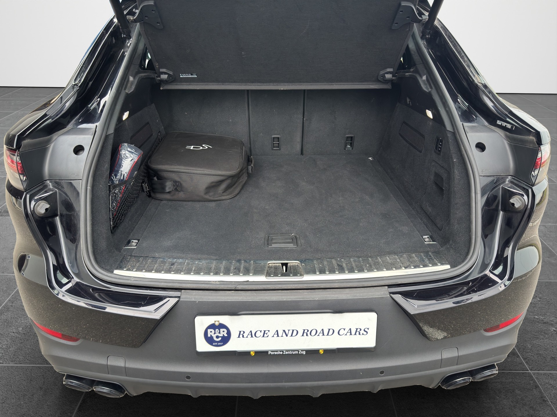 PORSCHE Cayenne Coupé 3.0 V6 E-Hybrid-image-29