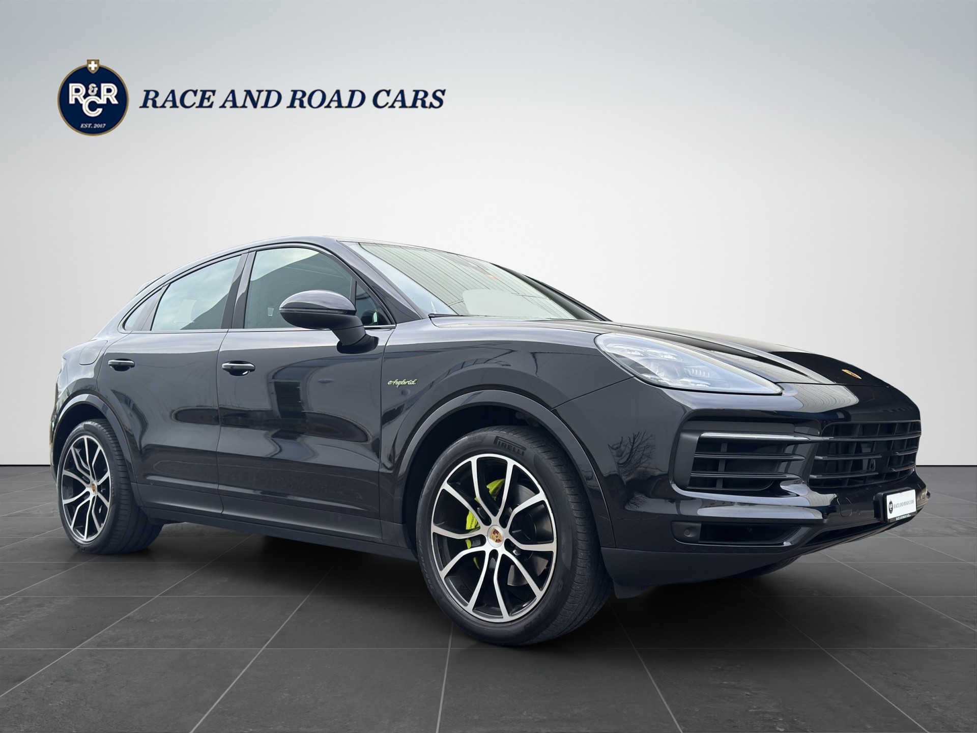 PORSCHE Cayenne Coupé 3.0 V6 E-Hybrid-showroom-element-2