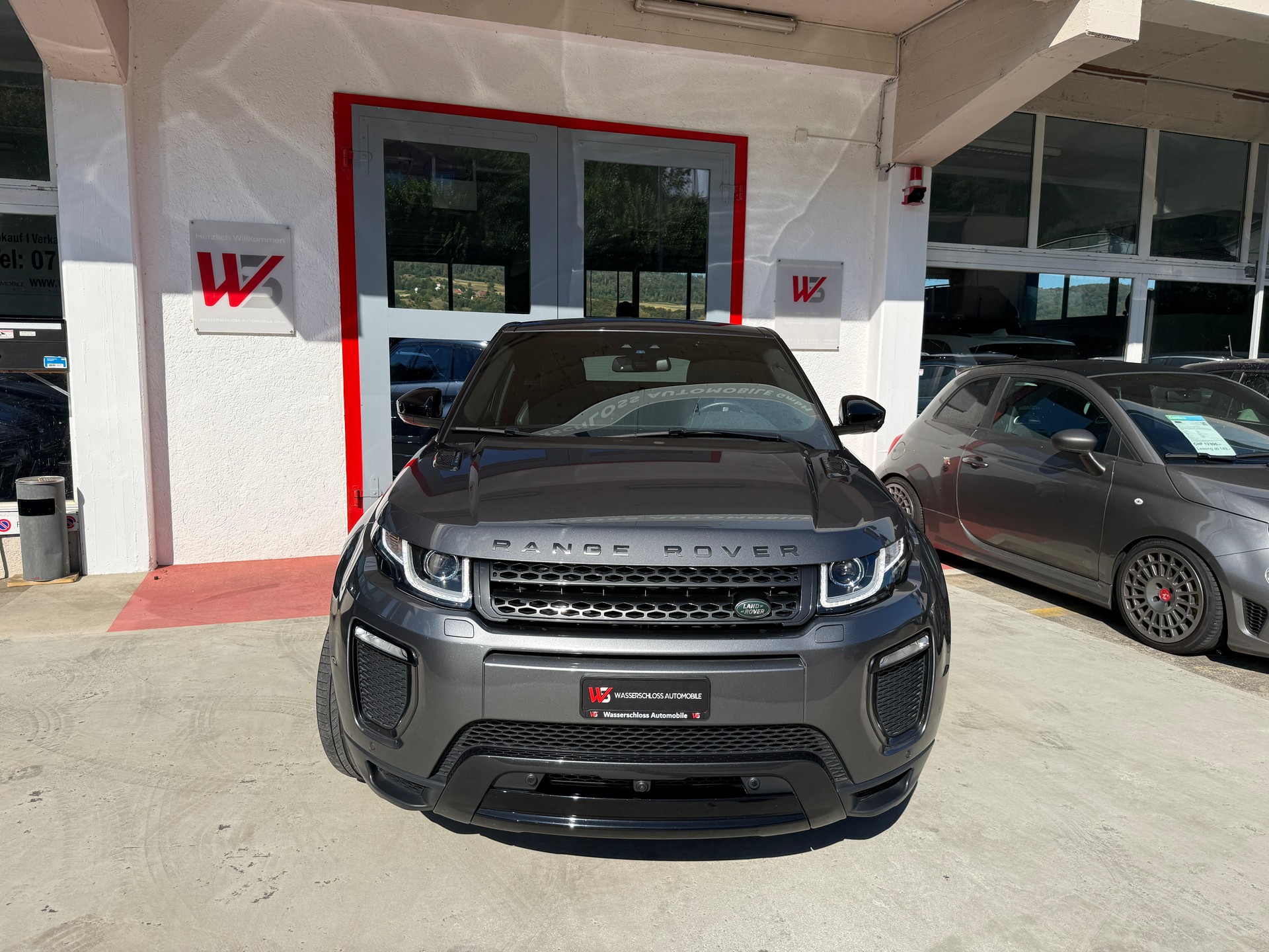 LAND ROVER Range Rover Evoque 2.0 TD4 Landmark-showroom-element-1