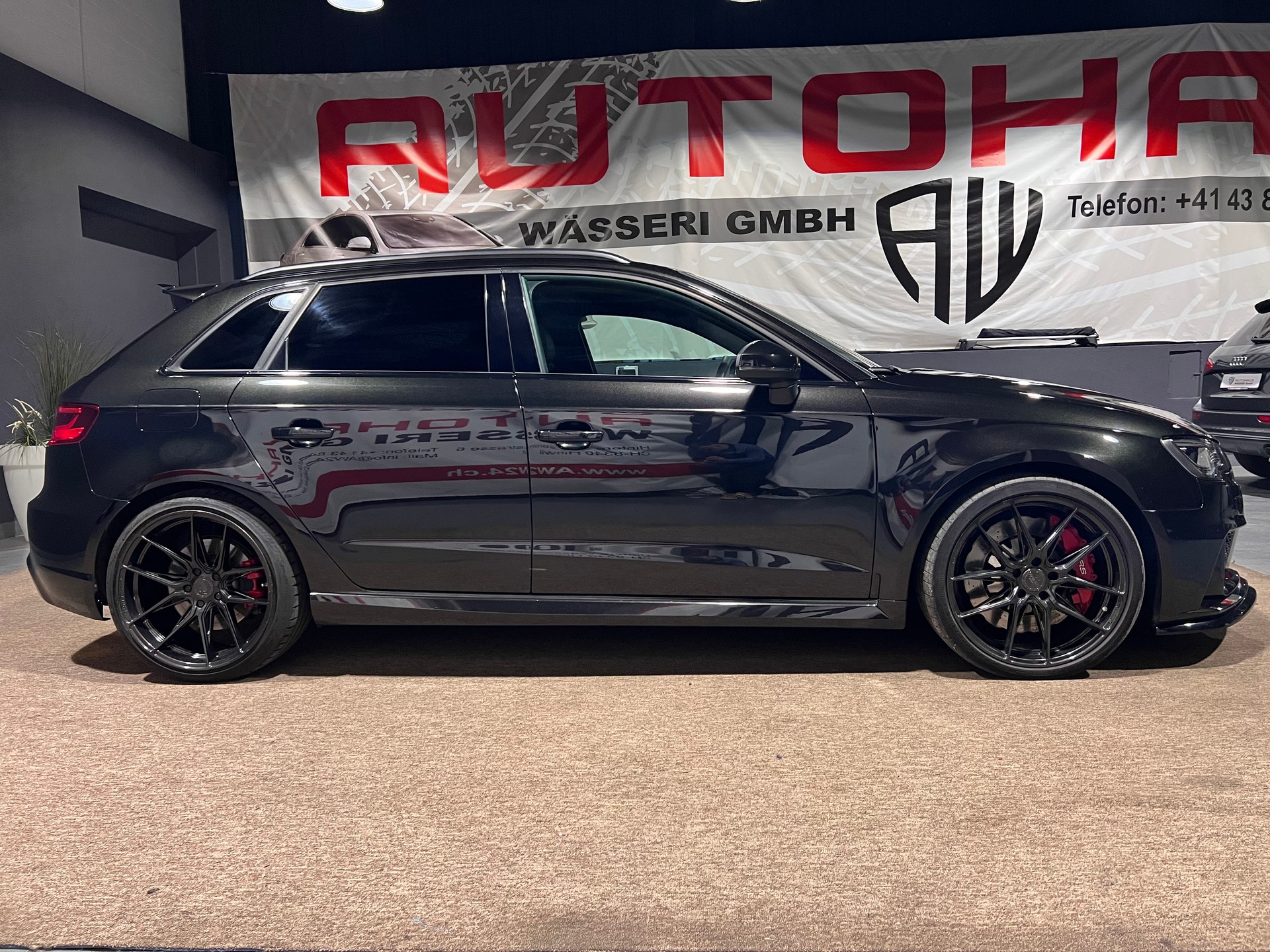 AUDI RS3 2.5 TSI quattro S-tronic-showroom-element-1