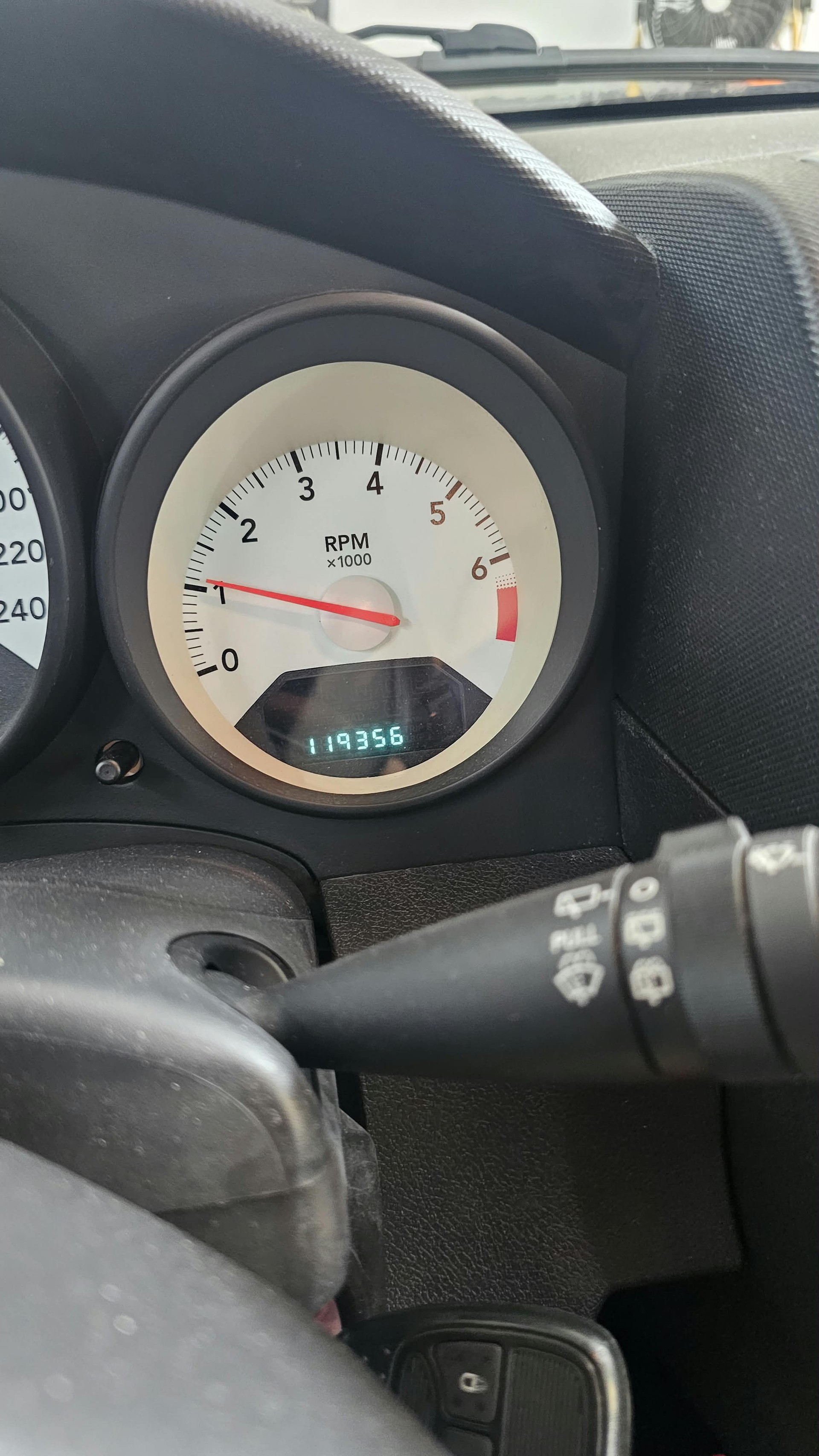 DODGE Caliber 1.8 SXT-image-6