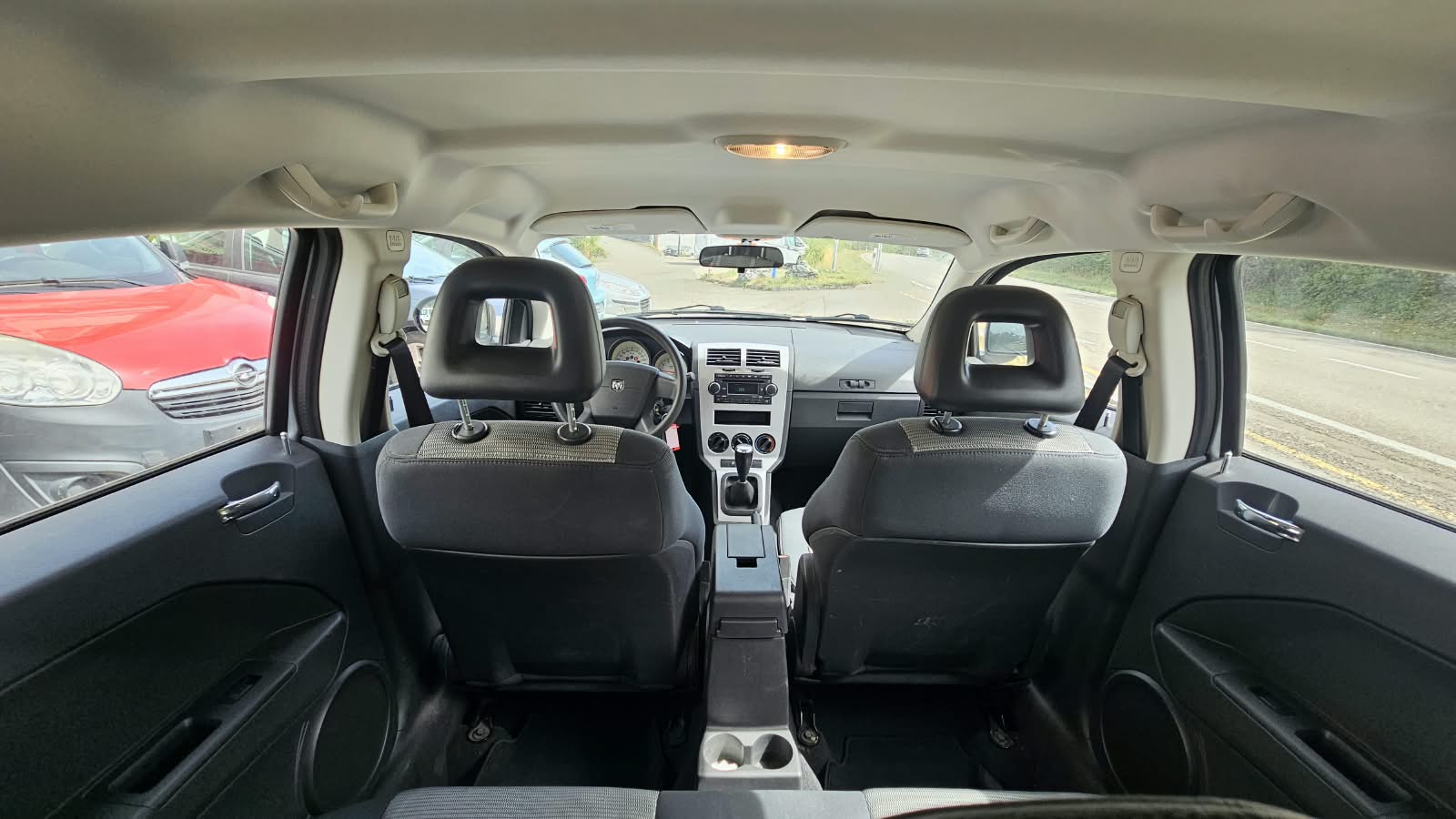 DODGE Caliber 1.8 SXT-image-10