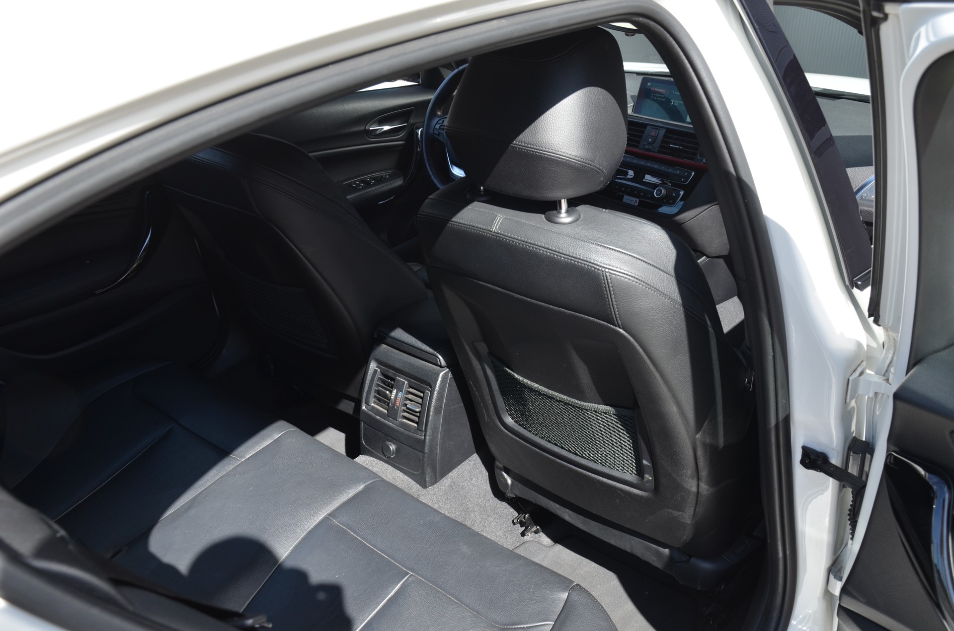 BMW 120d xDrive Edition Sport Line Steptronic-image-11