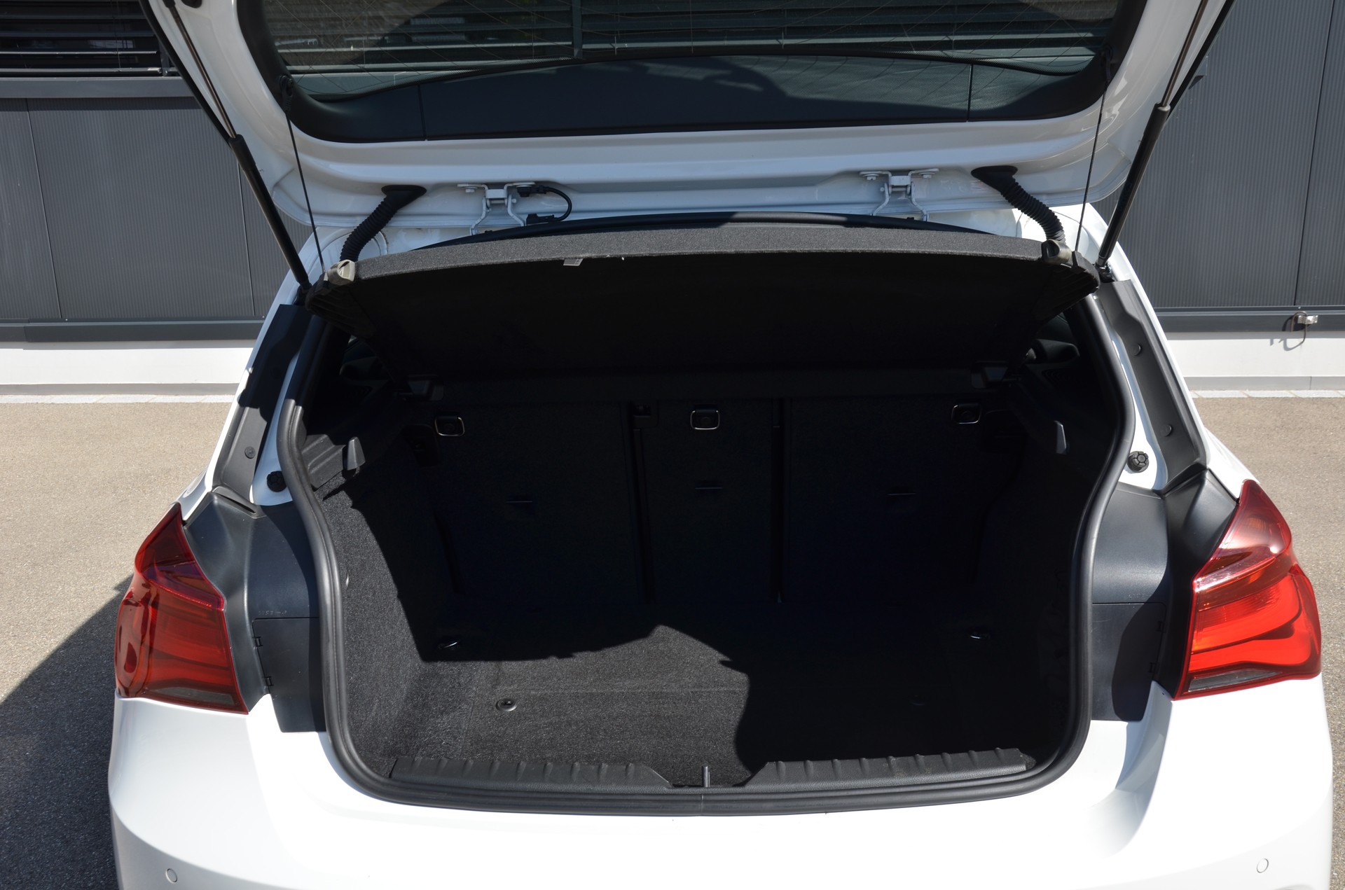 BMW 120d xDrive Edition Sport Line Steptronic-image-10