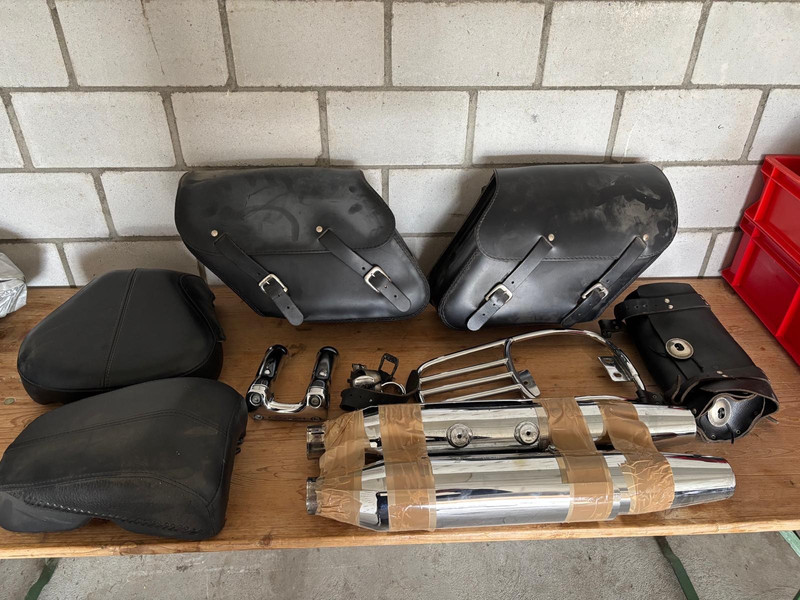 HARLEY-DAVIDSON FLSTNI-image-1