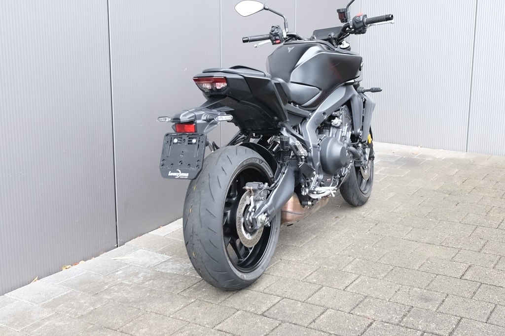 YAMAHA MT-09 ABS-image-1