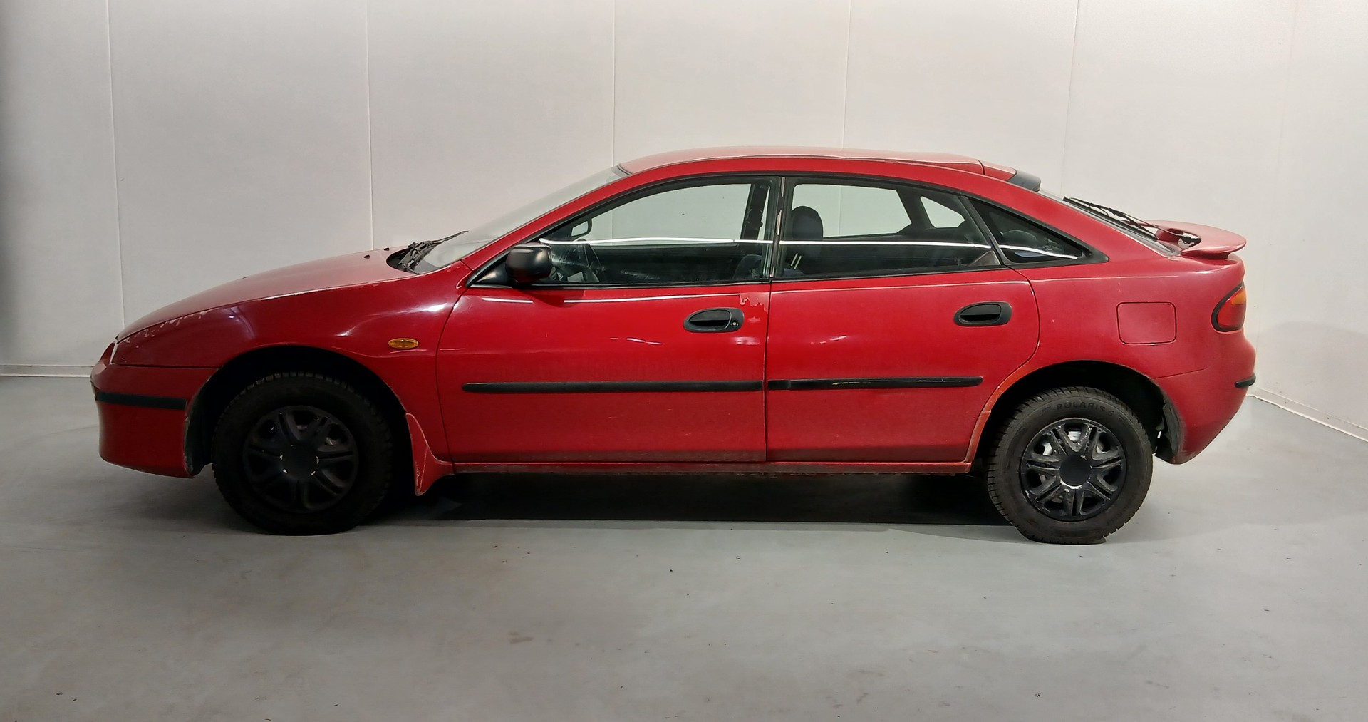 MAZDA 323 F 1.5i-16V-showroom-element-1