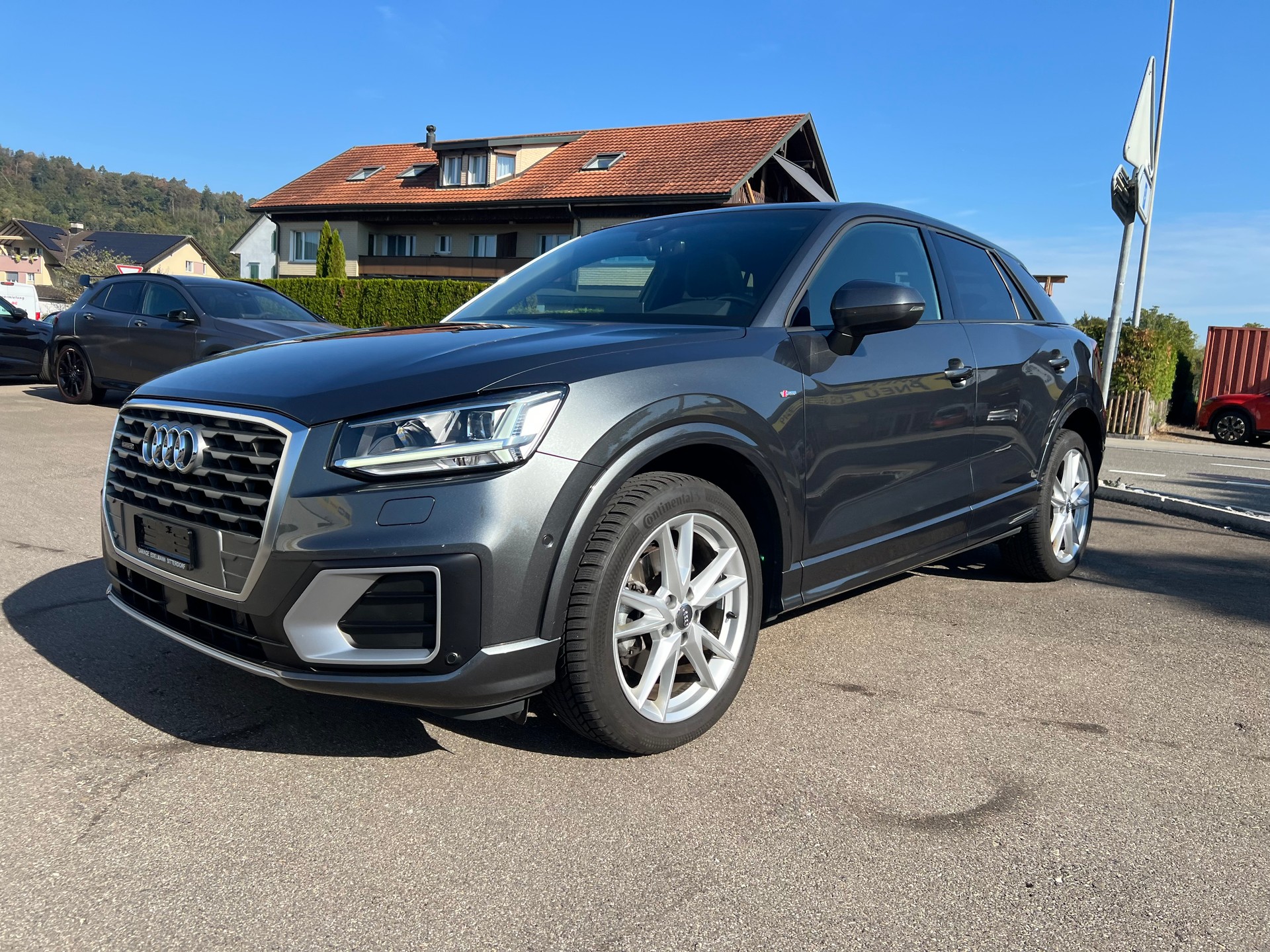 AUDI Q2 2.0 TFSI sport quattro S-tronic-showroom-element-1