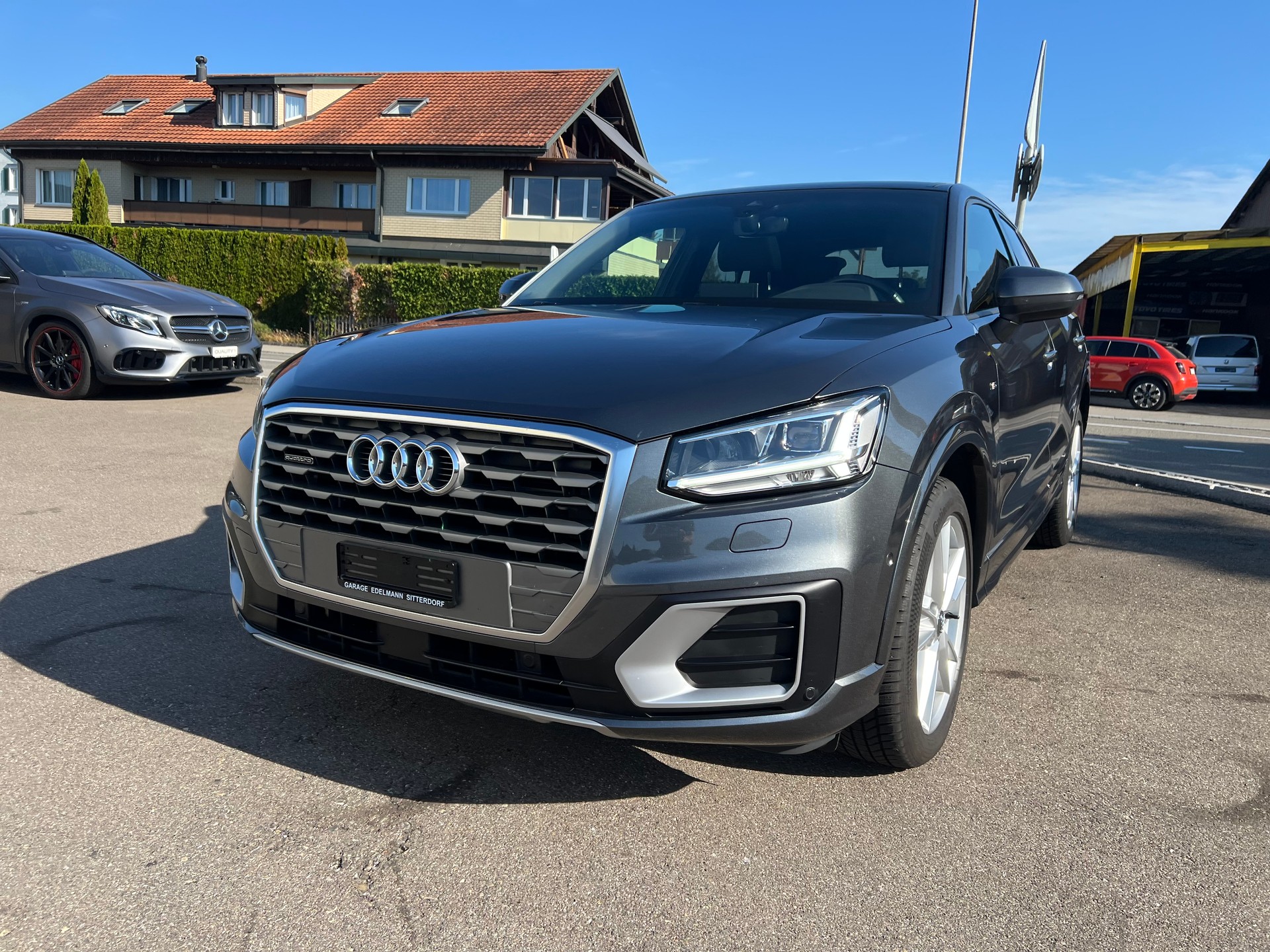 AUDI Q2 2.0 TFSI sport quattro S-tronic-showroom-element-2