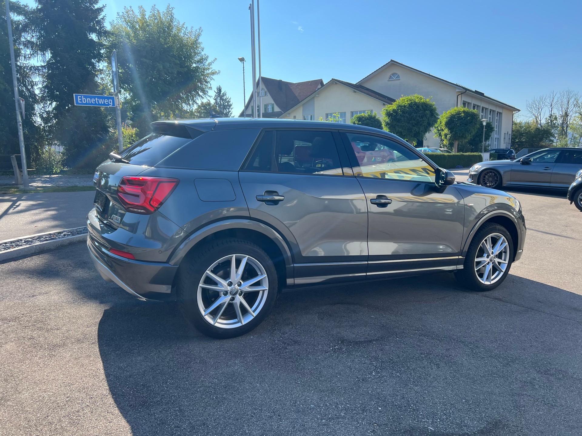 AUDI Q2 2.0 TFSI sport quattro S-tronic-image-10