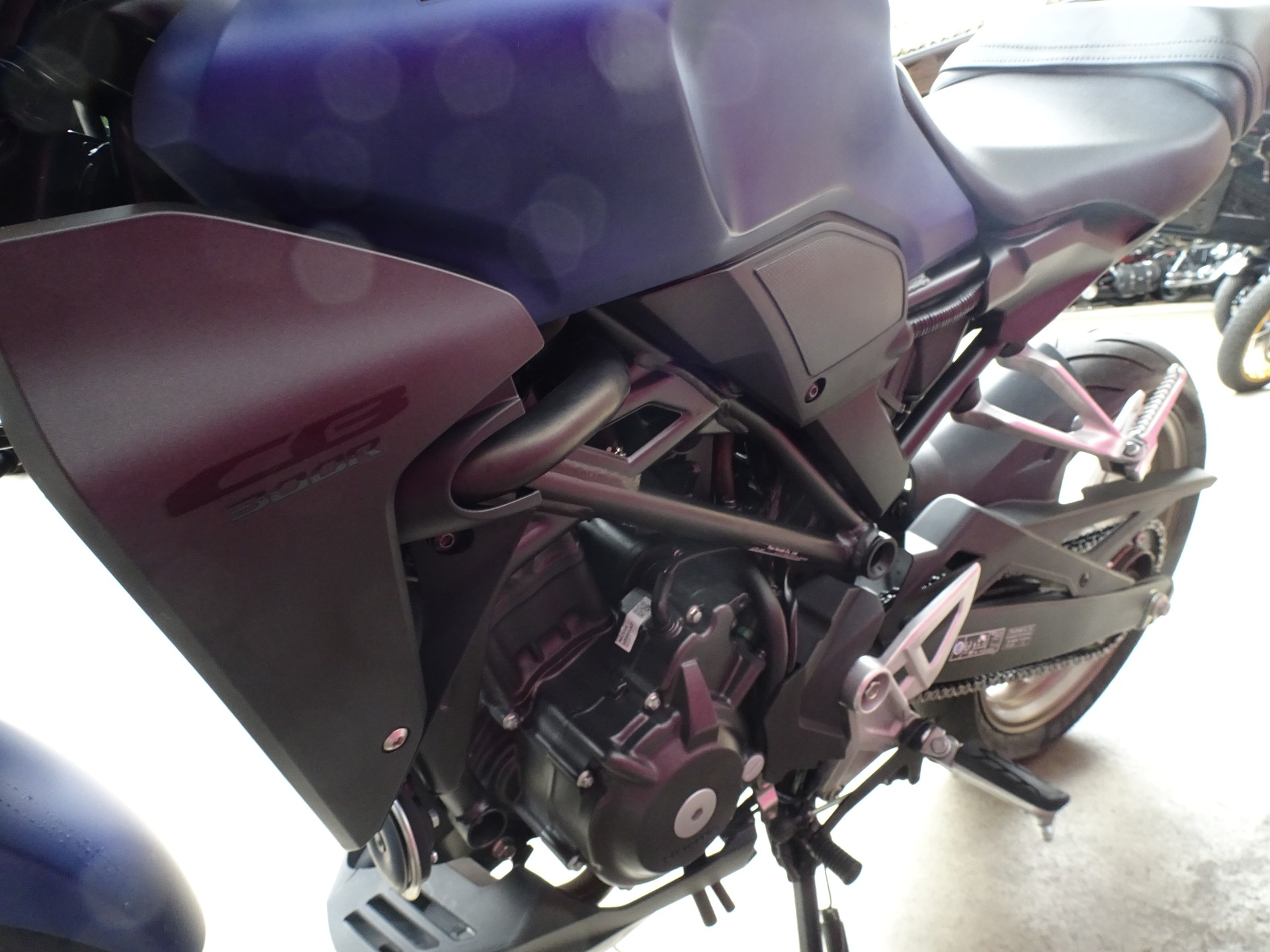 HONDA CB 300 R-image-12