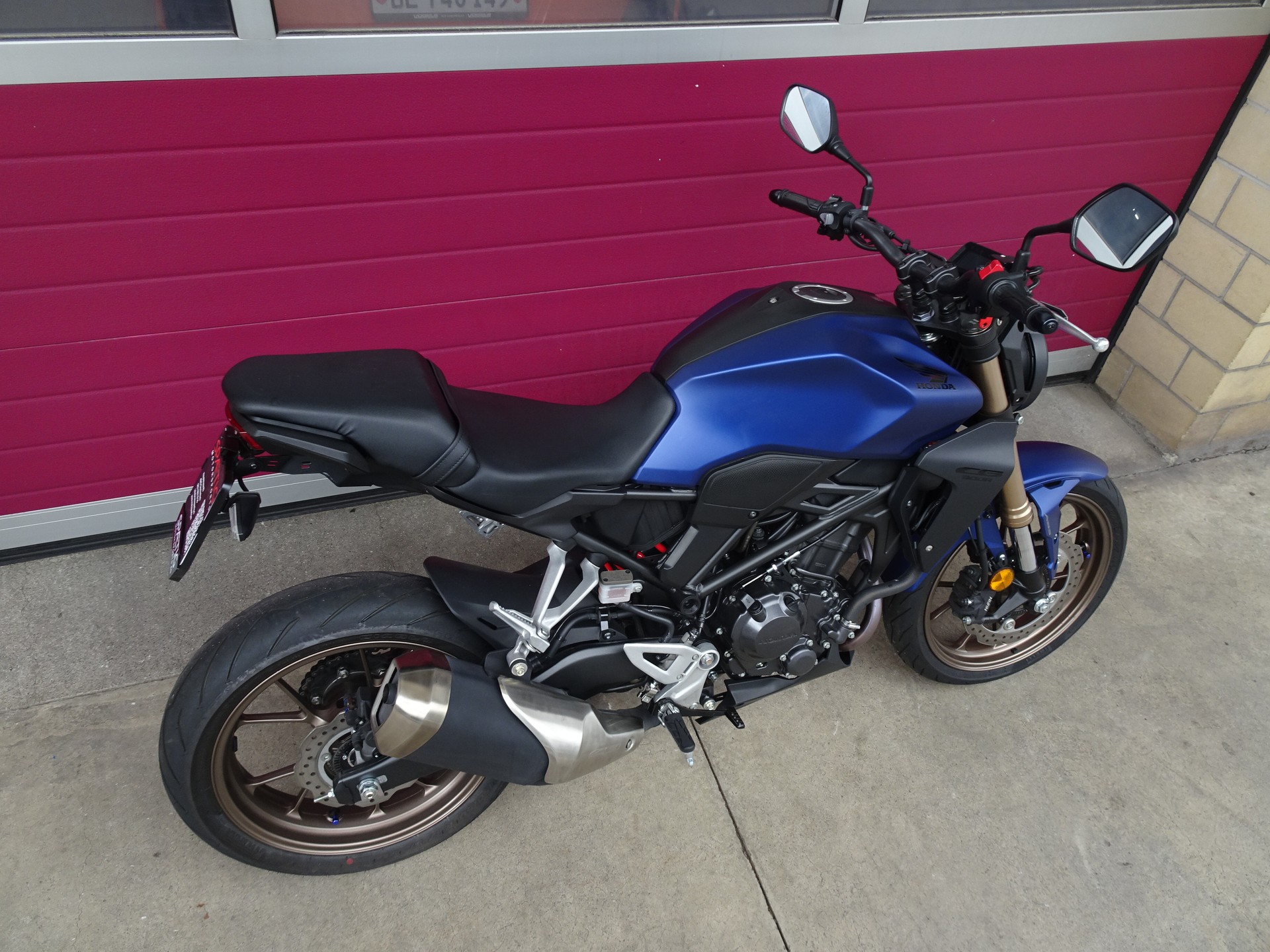 HONDA CB 300 R-image-14