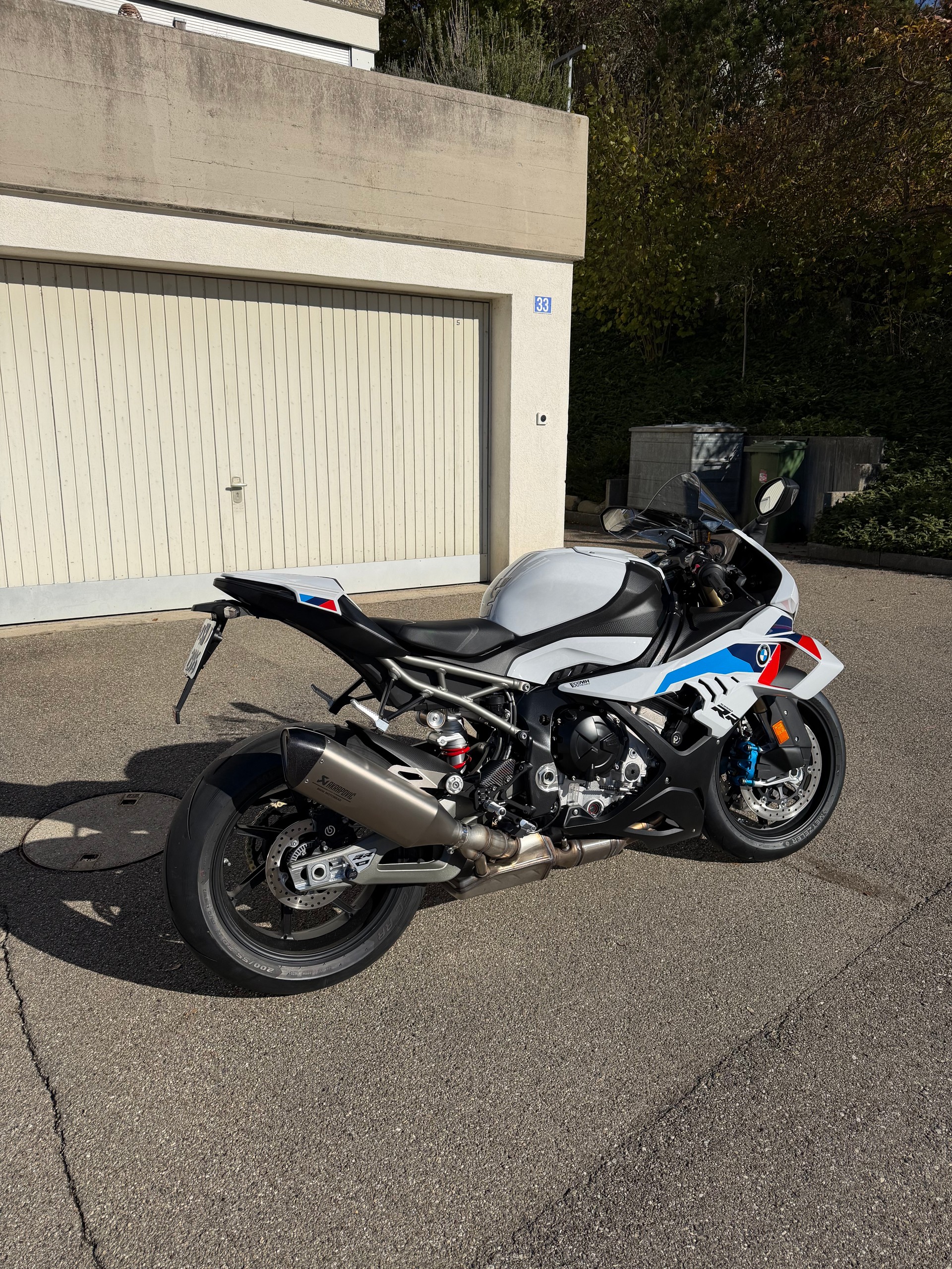 BMW S 1000 RR-image-0