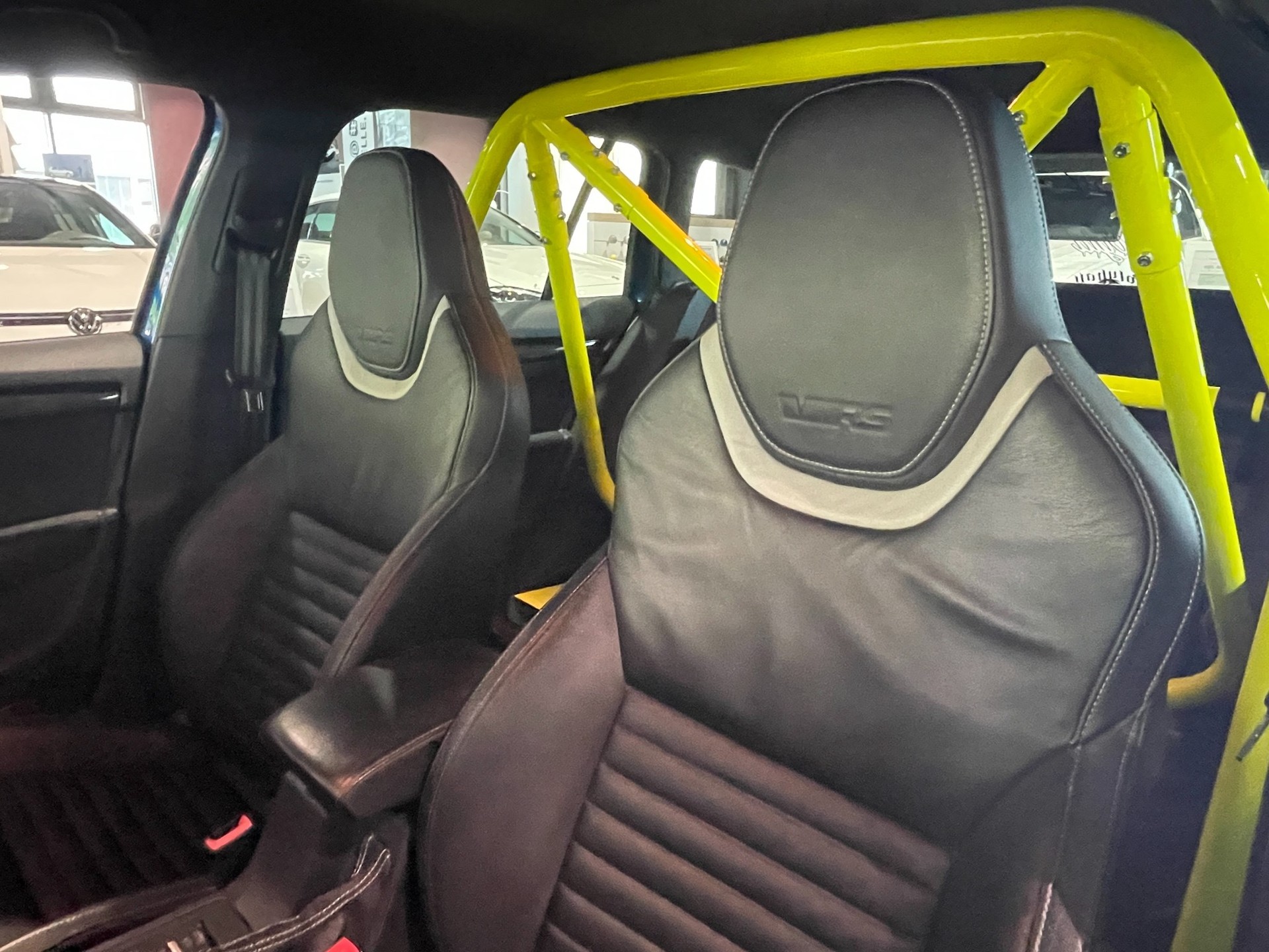 SKODA Octavia Combi 2.0 TSI RS DSG-image-16