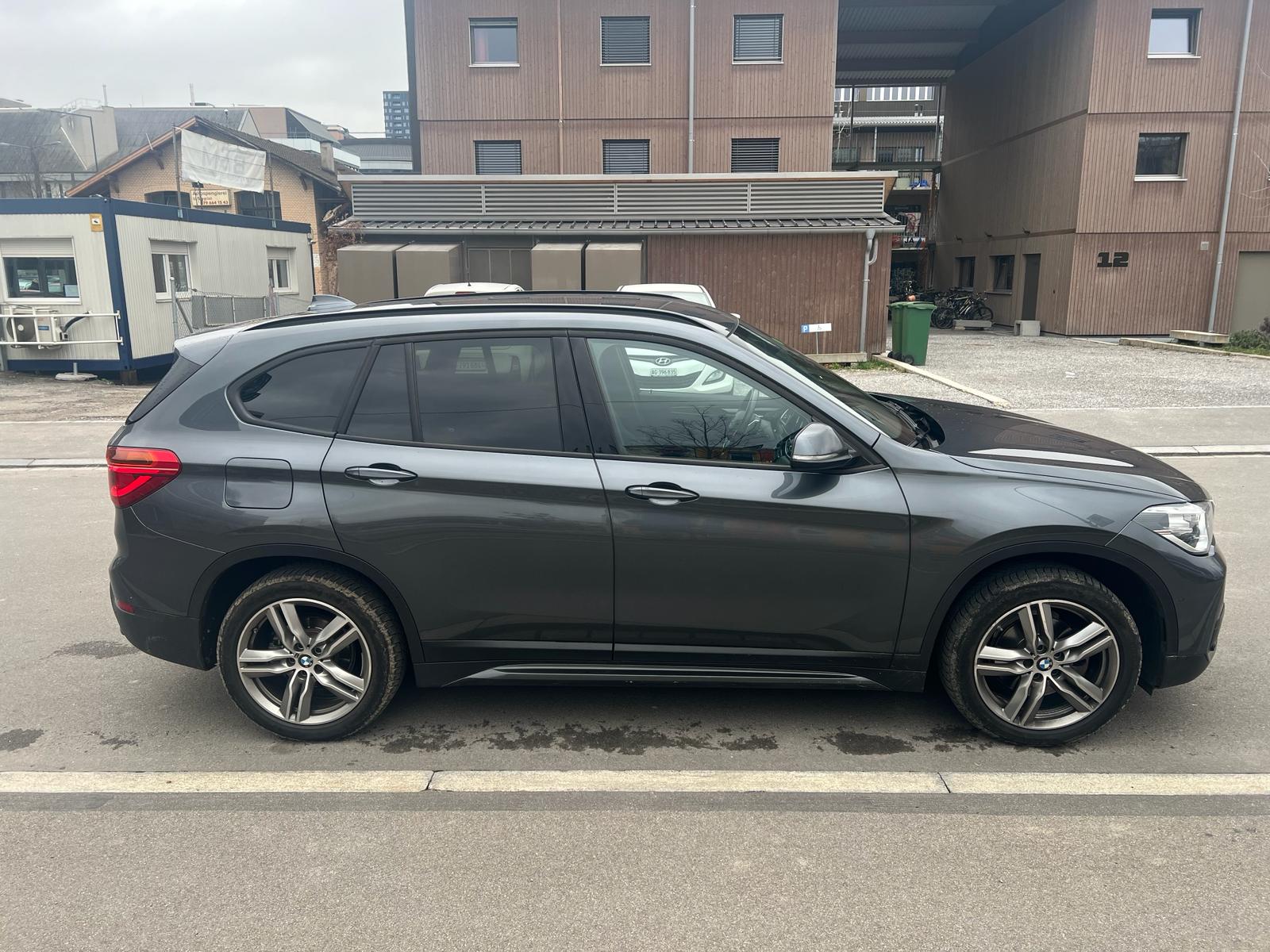 BMW X1 xDrive 18d Sport Line Steptronic-showroom-element-3