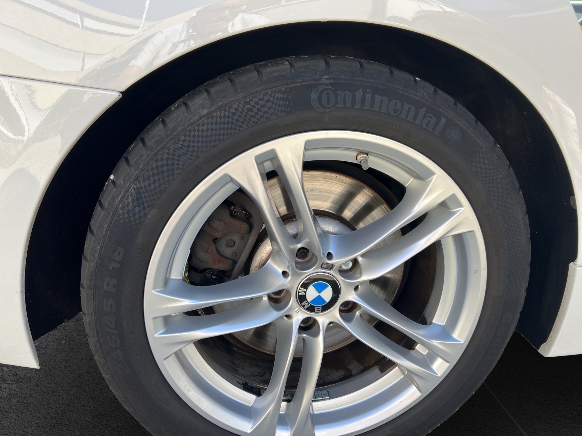 BMW 530d xDrive Touring-image-17