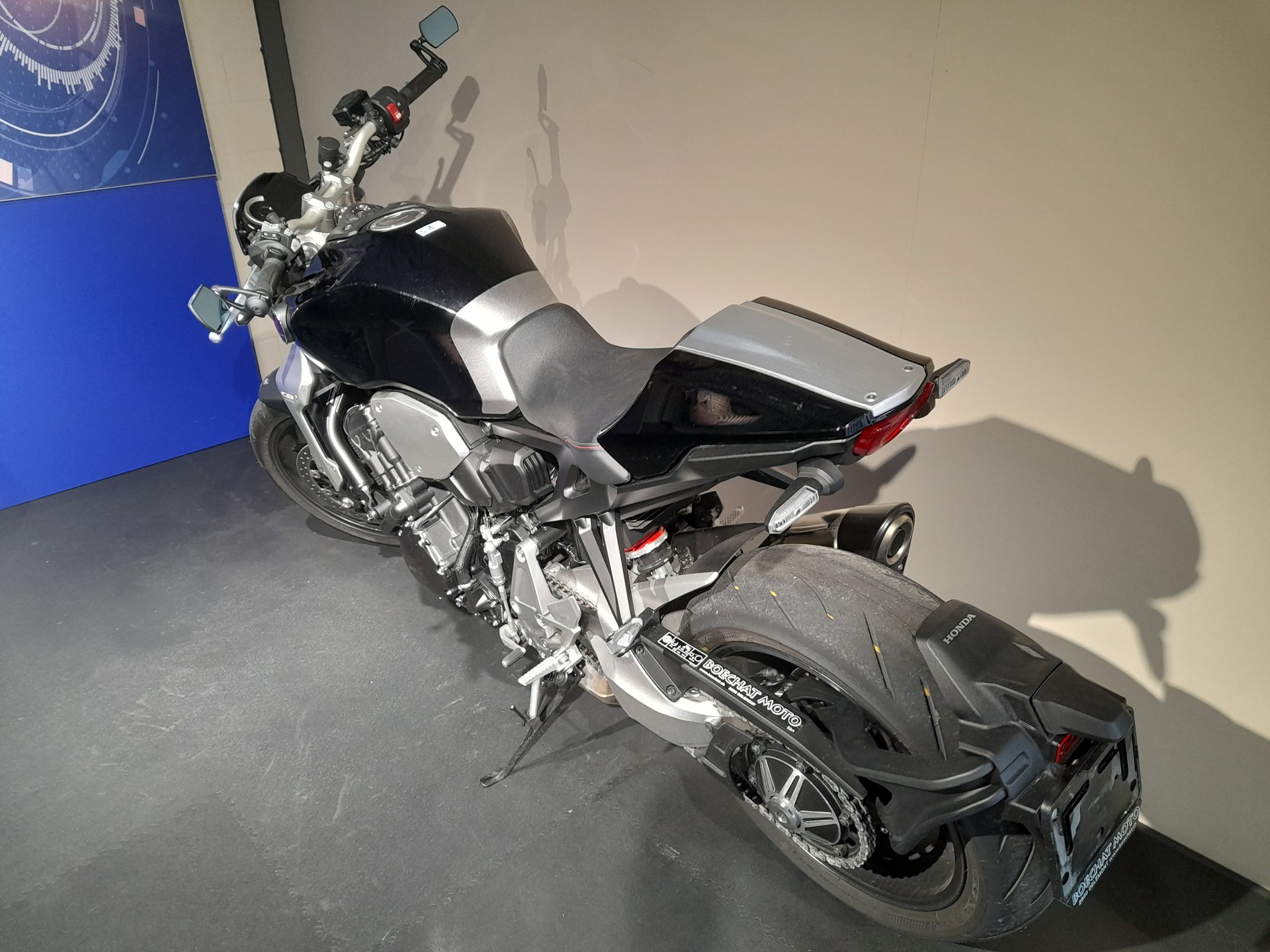 HONDA CB 1000 R ABS-image-3