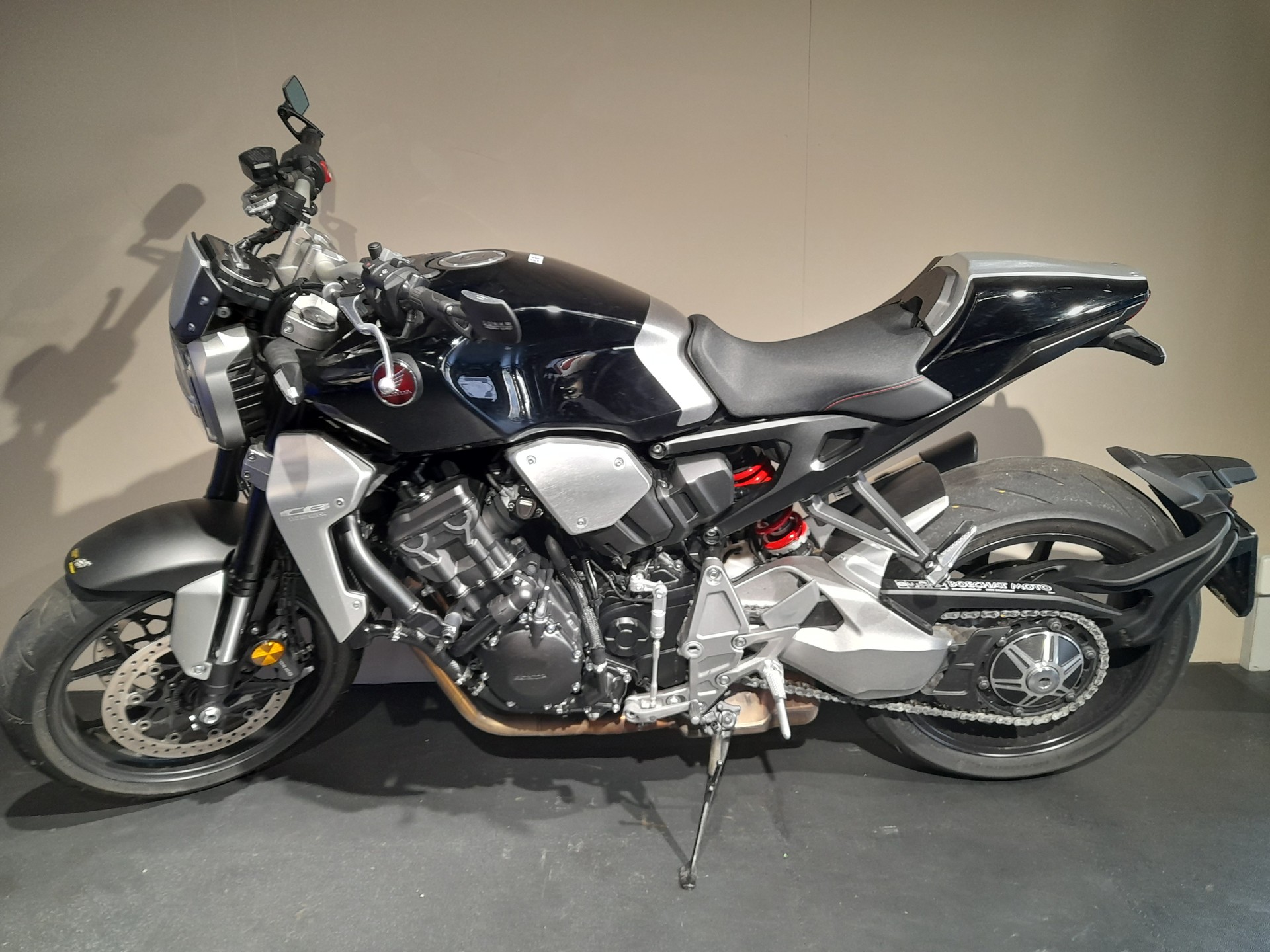 HONDA CB 1000 R ABS-image-1