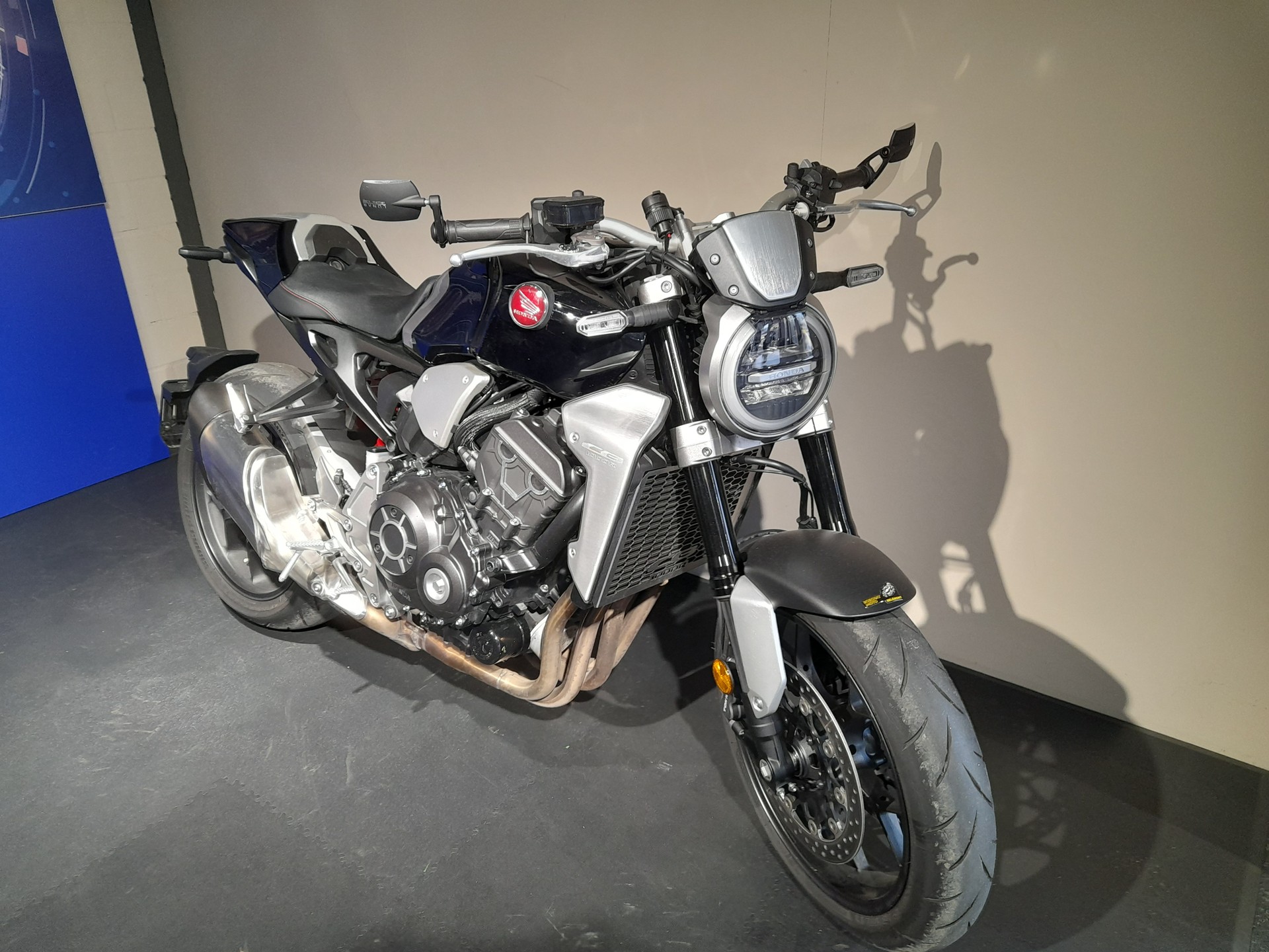 HONDA CB 1000 R ABS-image-2