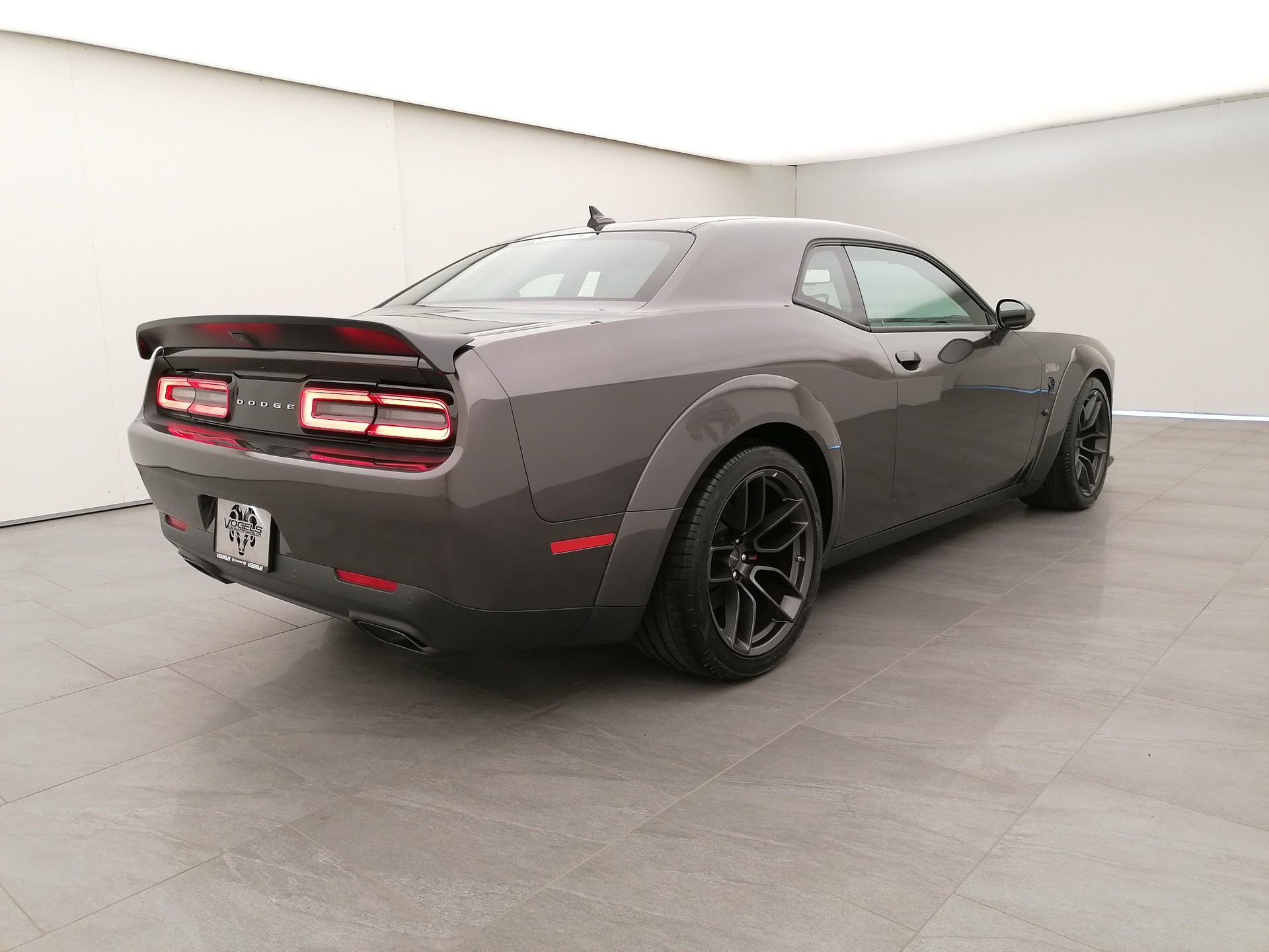 DODGE Challenger Hellcat WB Jaibreak-showroom-element-3