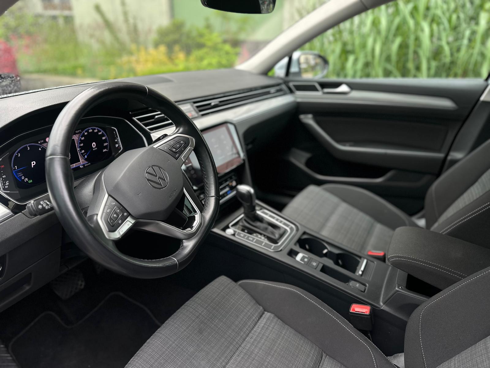 VW Passat 2.0 TDI BMT Business DSG-image-9