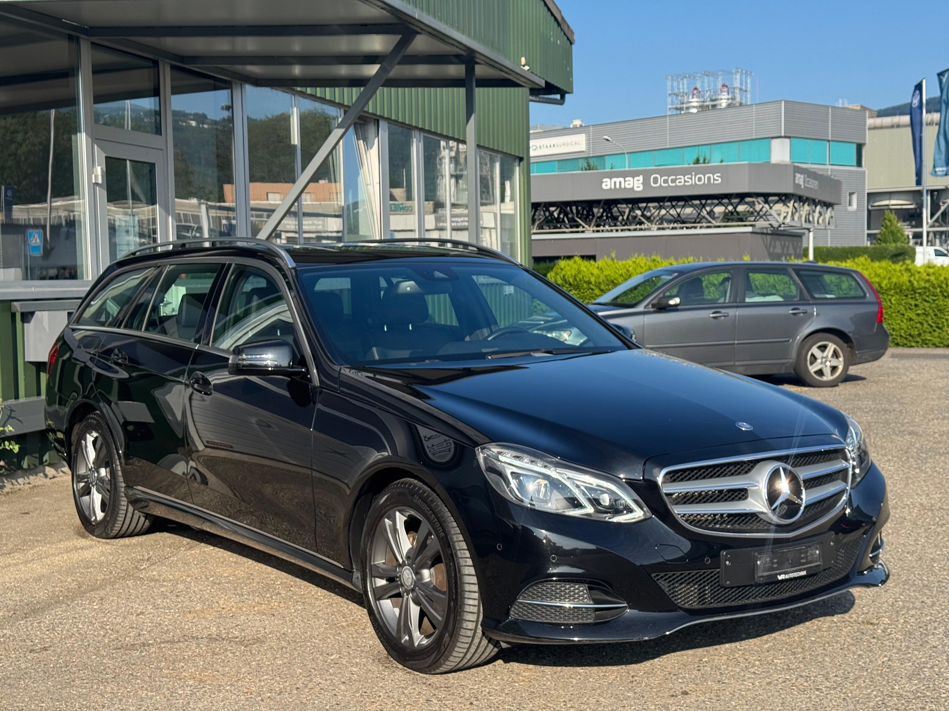 MERCEDES-BENZ E 200 BlueTEC Avantgarde 7G-Tronic-showroom-element-1