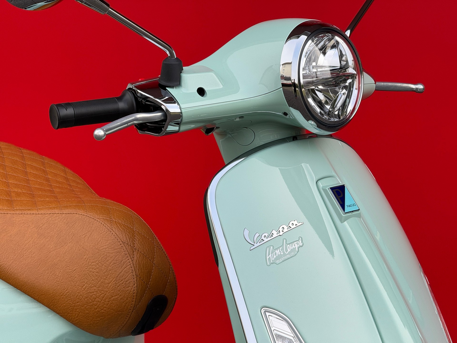 PIAGGIO Vespa 125 Primavera ABS Celebrate 40th-image-9