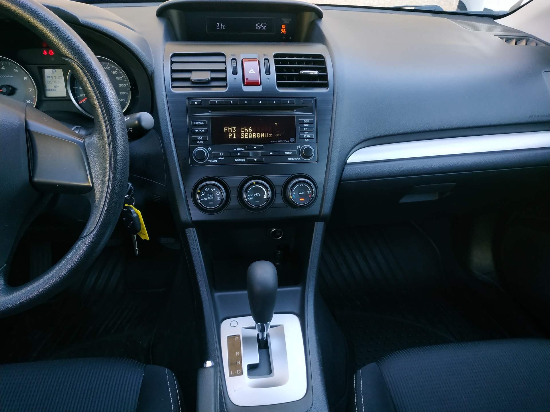 SUBARU XV 1.6 Swiss One AWD CVT-image-12