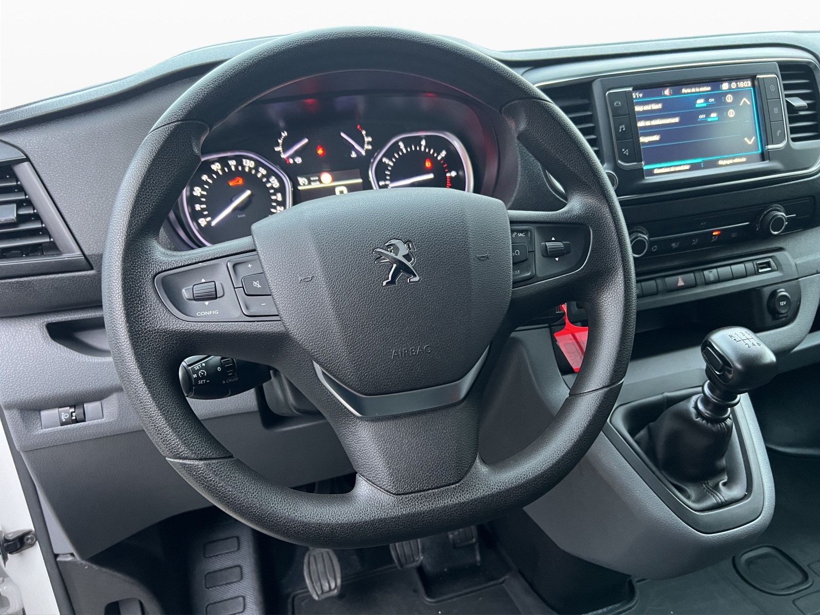 PEUGEOT Expert 2.0 BlueHDi 150 S&S Allure Standard-image-10
