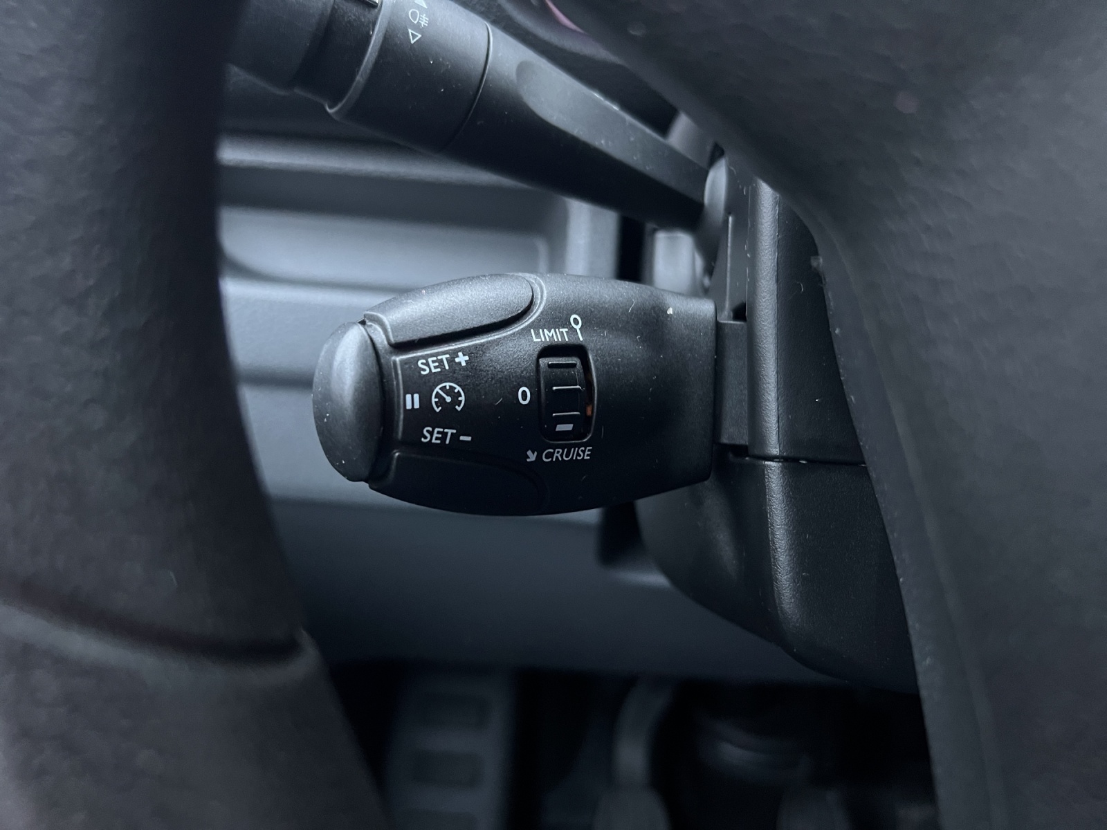 PEUGEOT Expert 2.0 BlueHDi 150 S&S Allure Standard-image-26