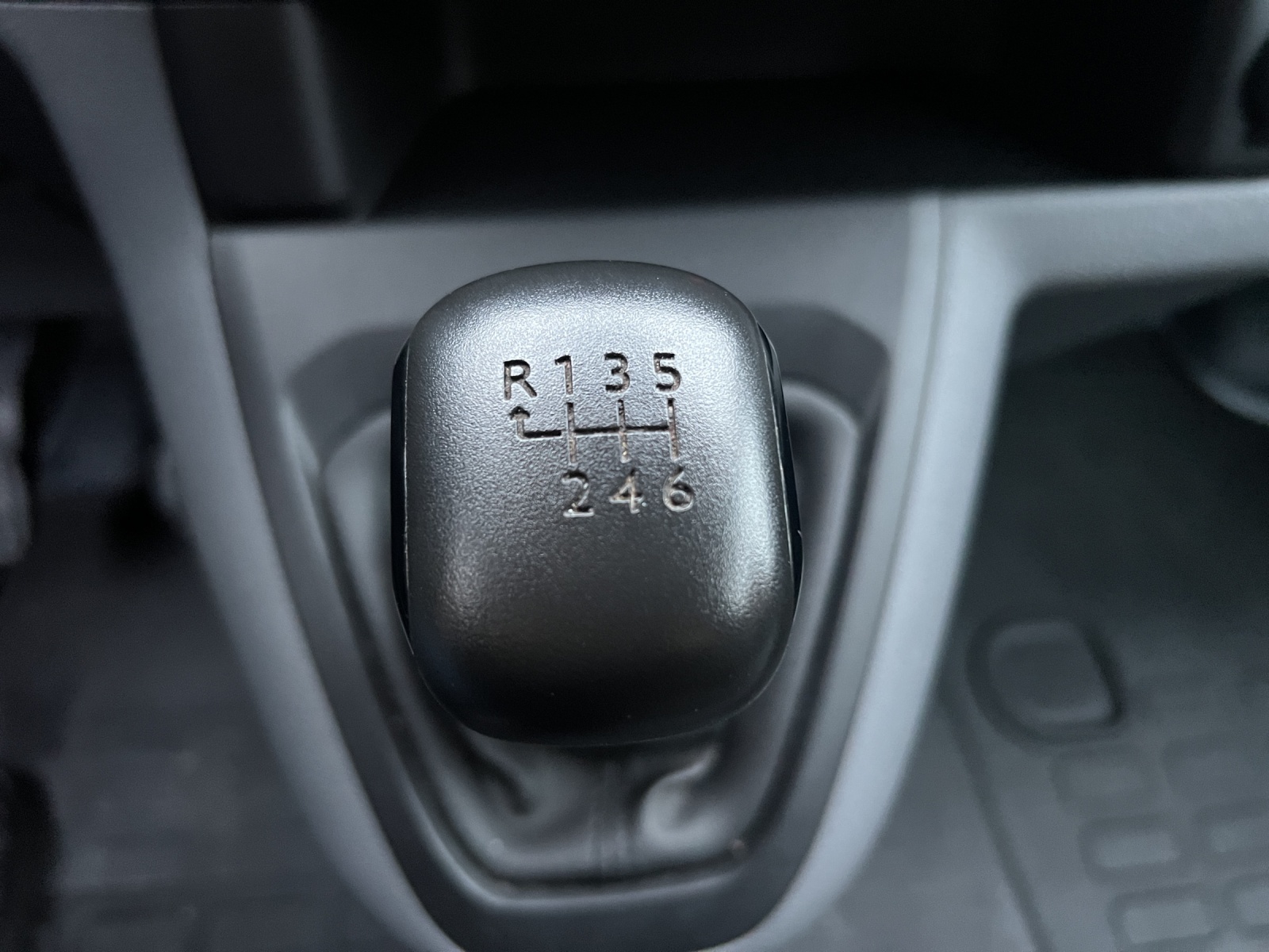 PEUGEOT Expert 2.0 BlueHDi 150 S&S Allure Standard-image-22
