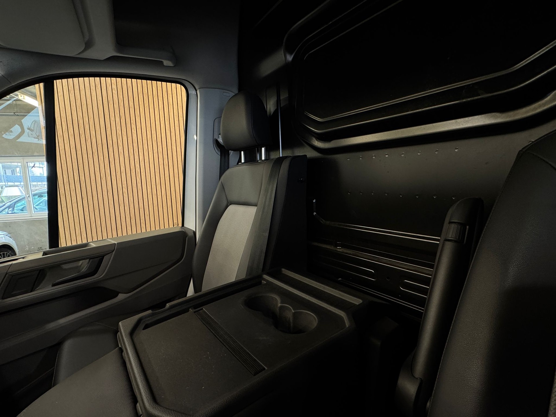 VW Crafter 35 2.0 TDI L3 H3 *140PS*-image-8