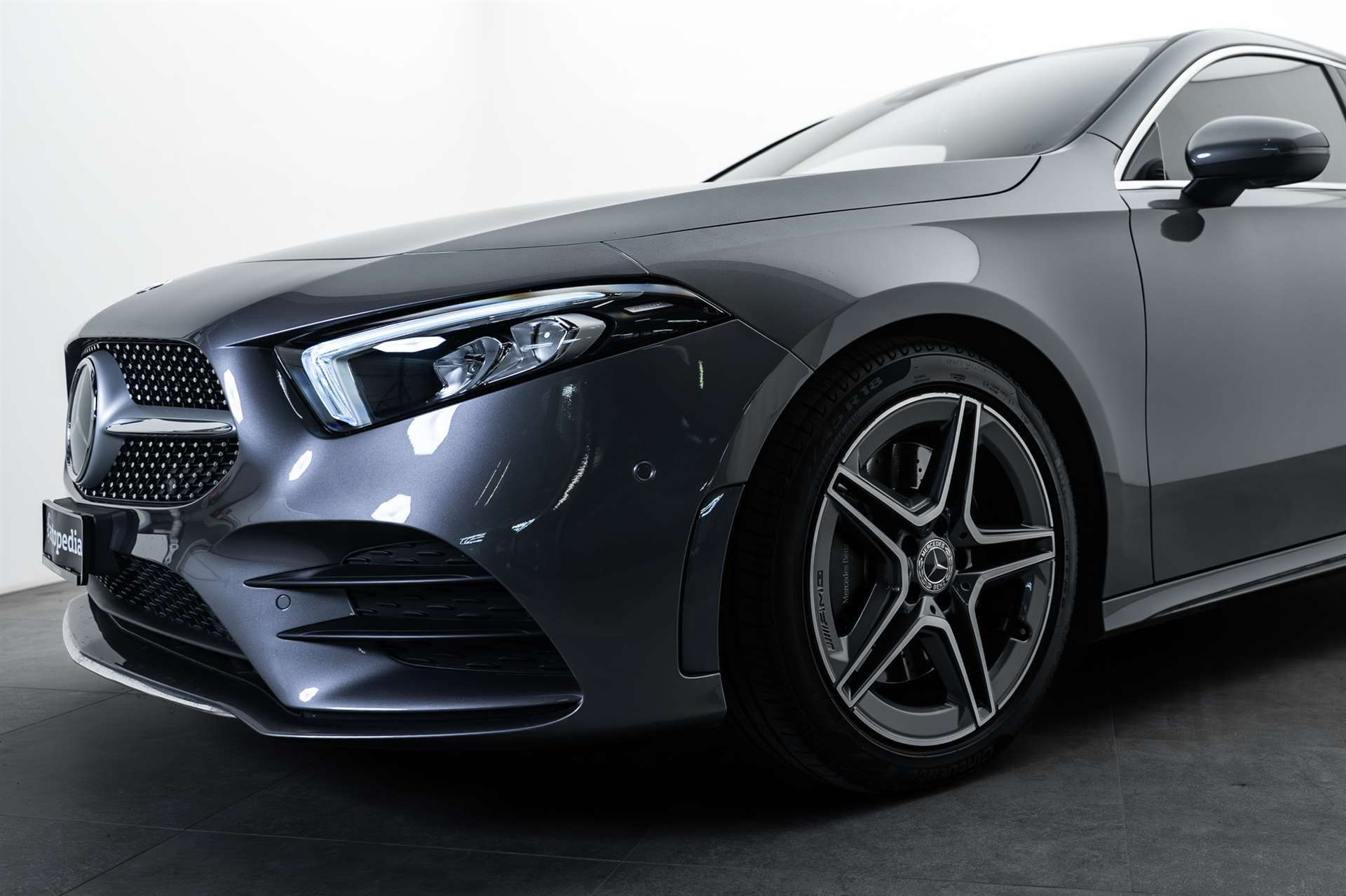 MERCEDES-BENZ A 250 4Matic AMG Line 4Matic 7G-DCT-showroom-element-1