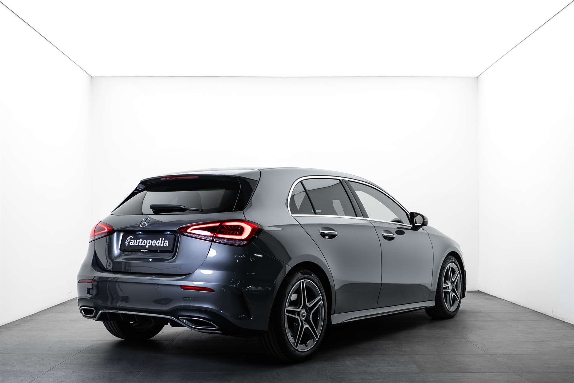 MERCEDES-BENZ A 250 4Matic AMG Line 4Matic 7G-DCT-showroom-element-2