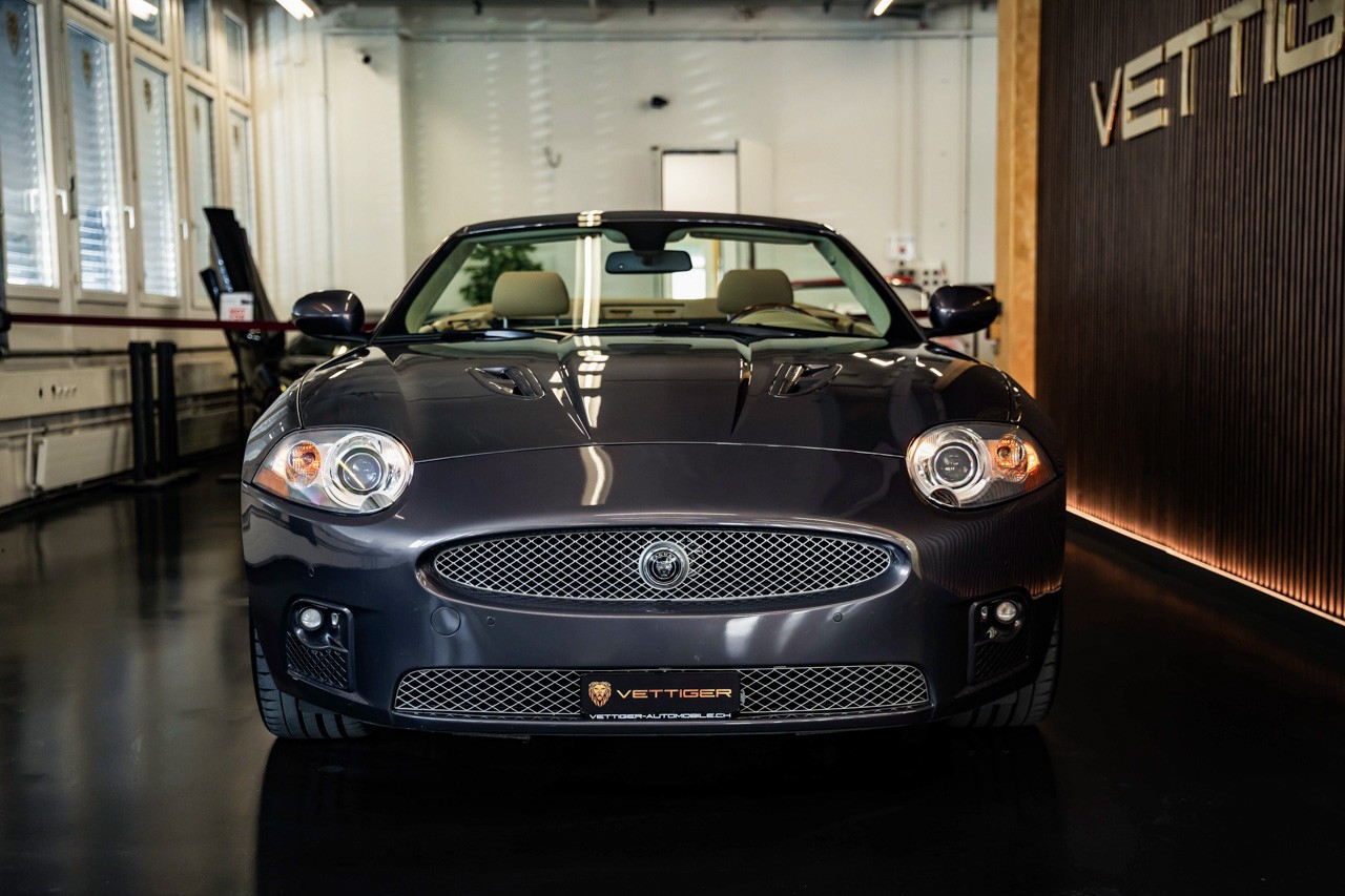 JAGUAR XKR 4.2 V8 SC Automatic-showroom-element-2