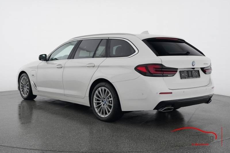 BMW 520e Touring Steptronic-image-3