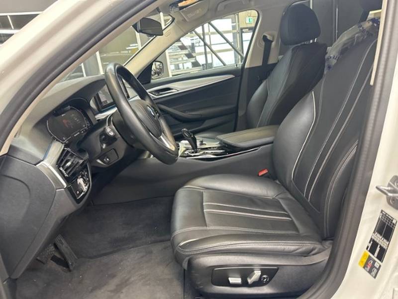 BMW 520e Touring Steptronic-image-7