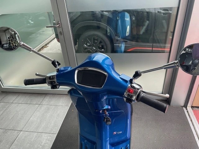 PIAGGIO Vespa 125 Primavera Sport ABS-image-2