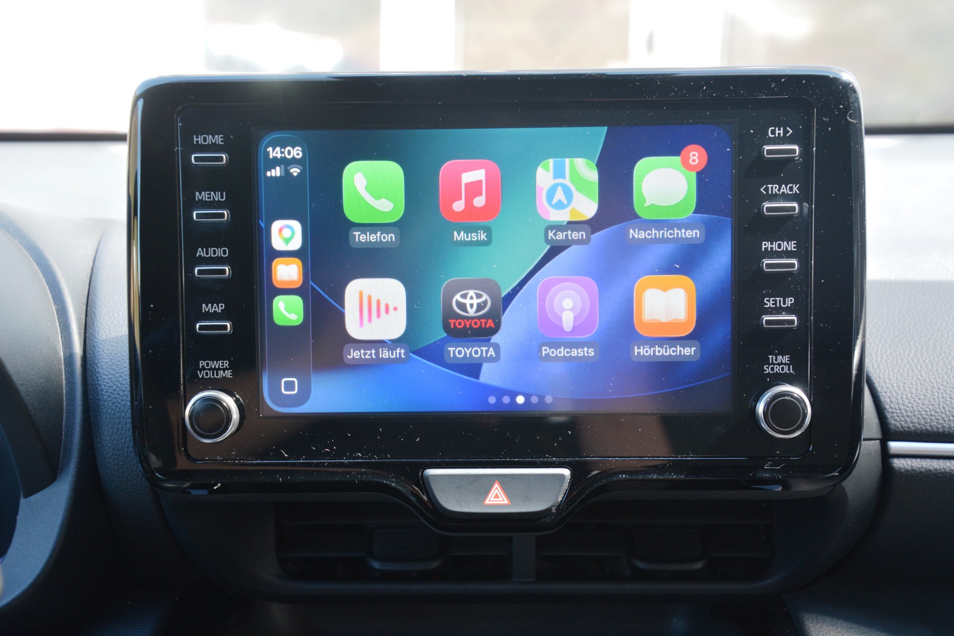 TOYOTA Yaris Cross 1.5 Trend e-CVT AWDi-image-9
