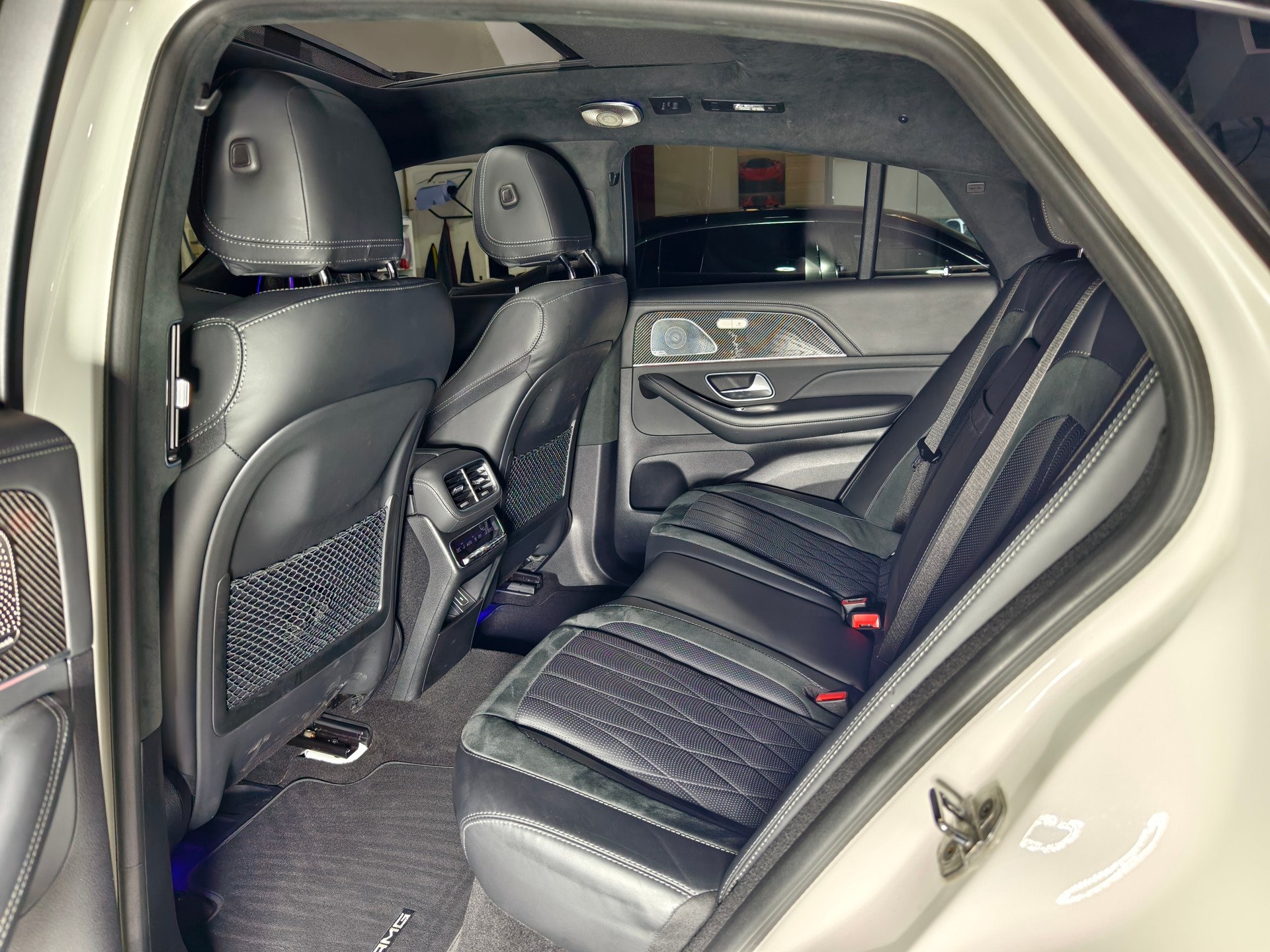 MERCEDES-BENZ GLE 63 S AMG 4matic+ Coupé-image-11