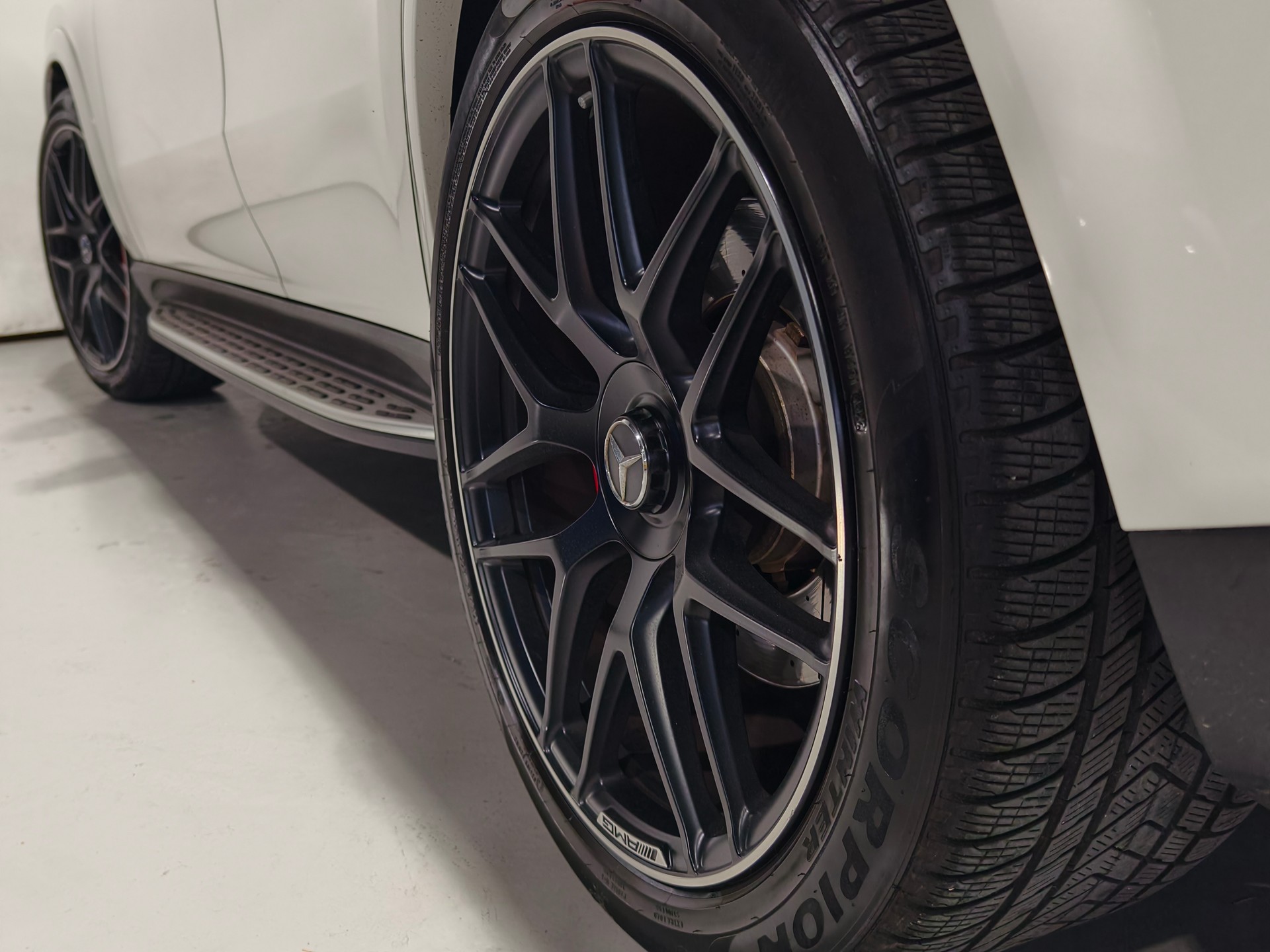 MERCEDES-BENZ GLE 63 S AMG 4matic+ Coupé-image-23