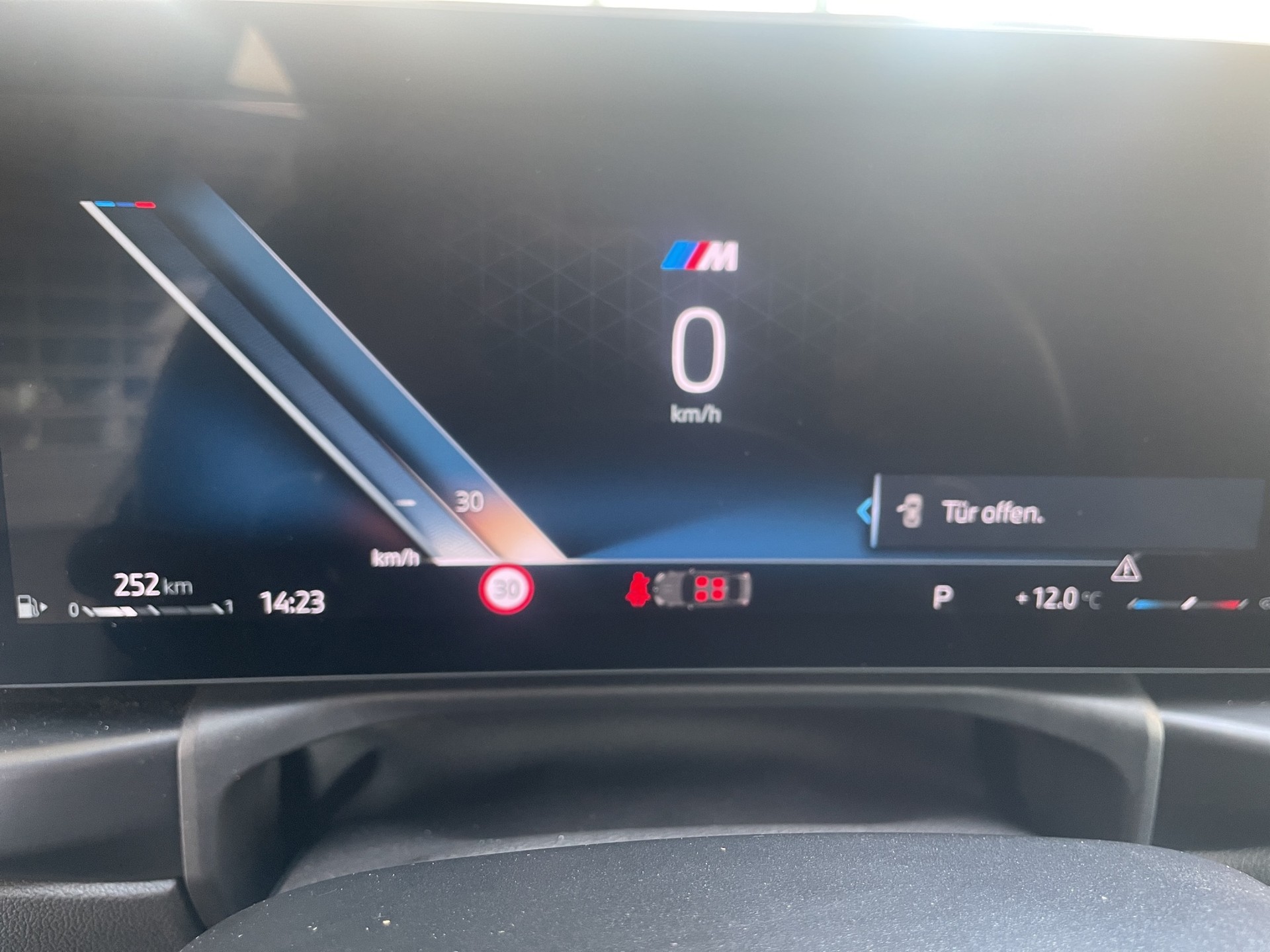 BMW 430i xDrive Cabriolet M Sport Steptronic-image-12