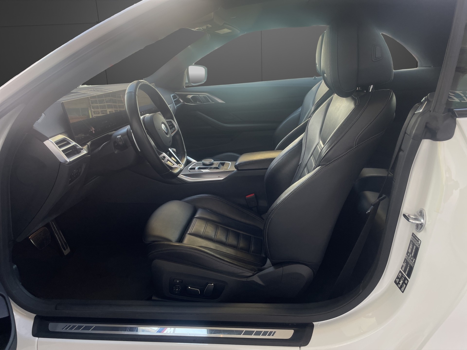 BMW 430i xDrive Cabriolet M Sport Steptronic-image-14
