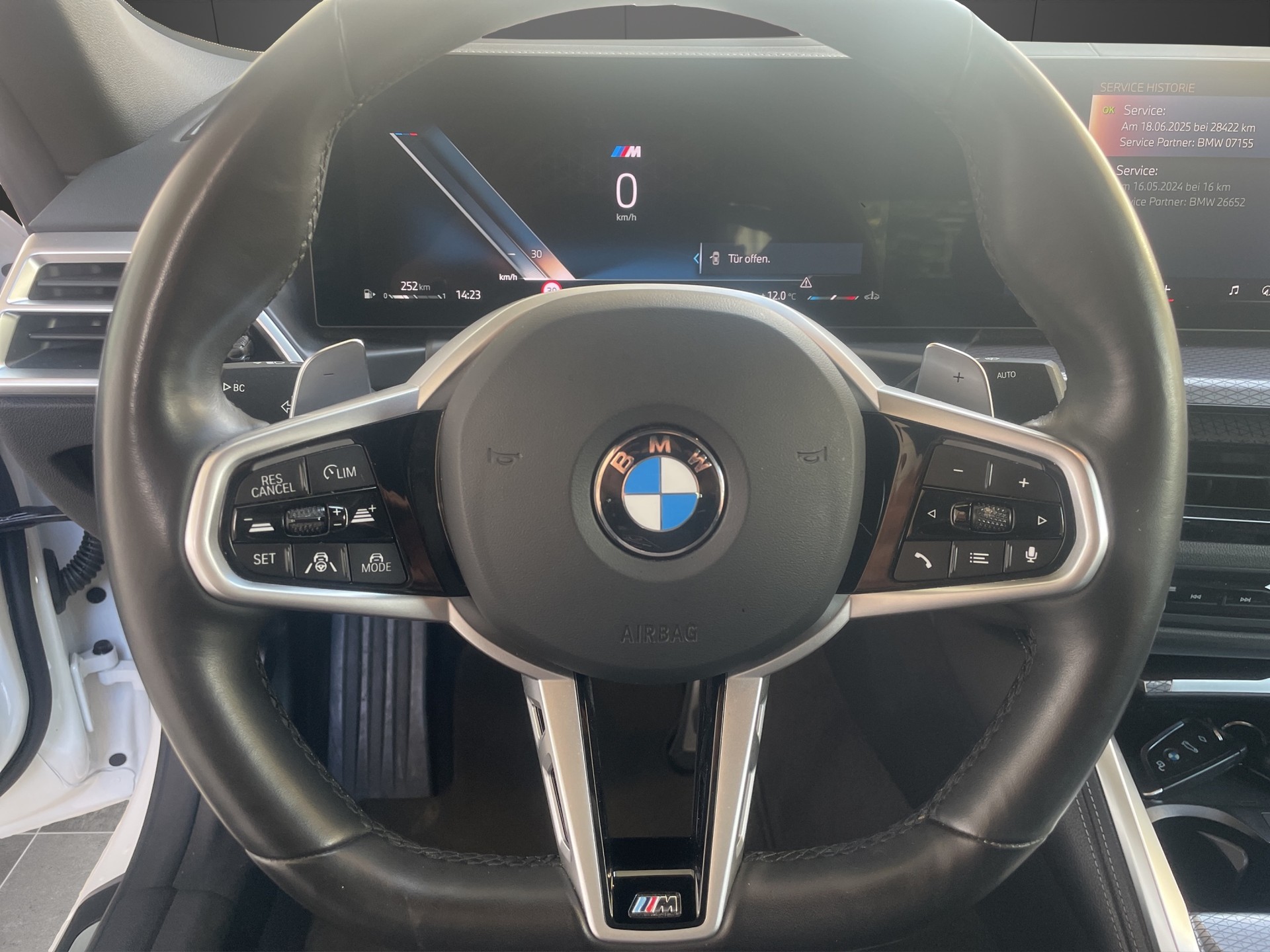 BMW 430i xDrive Cabriolet M Sport Steptronic-image-13