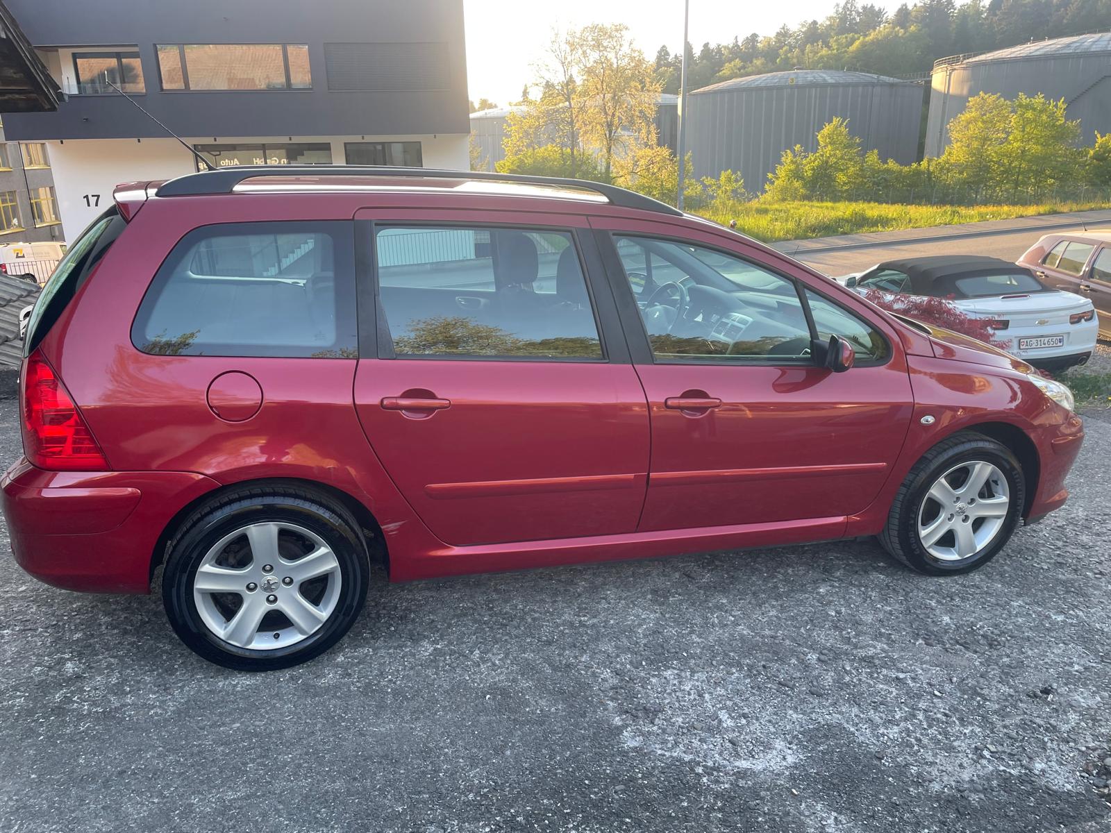 PEUGEOT Break 2.0i-image-5